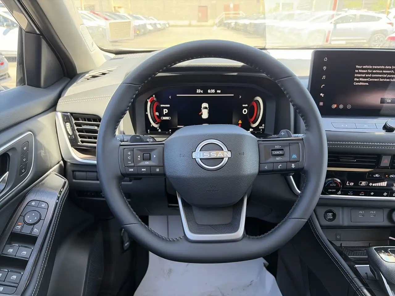 Nissan Rogue снимка Nissan Rogue