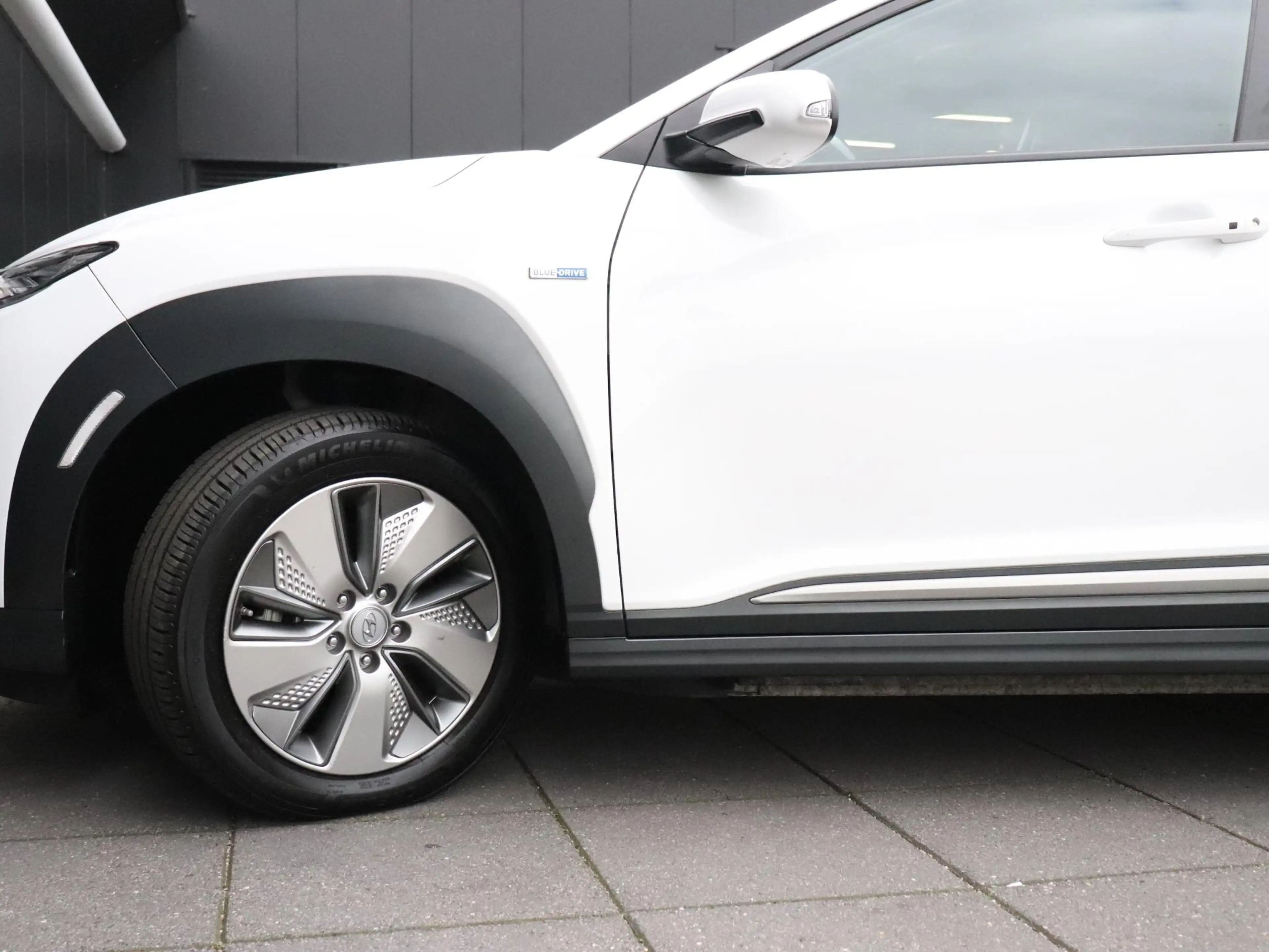 Hyundai KONA EV Fashion 64 kWh 3 FASE | FACE-LIFT | CAMERA | HE — photo 14