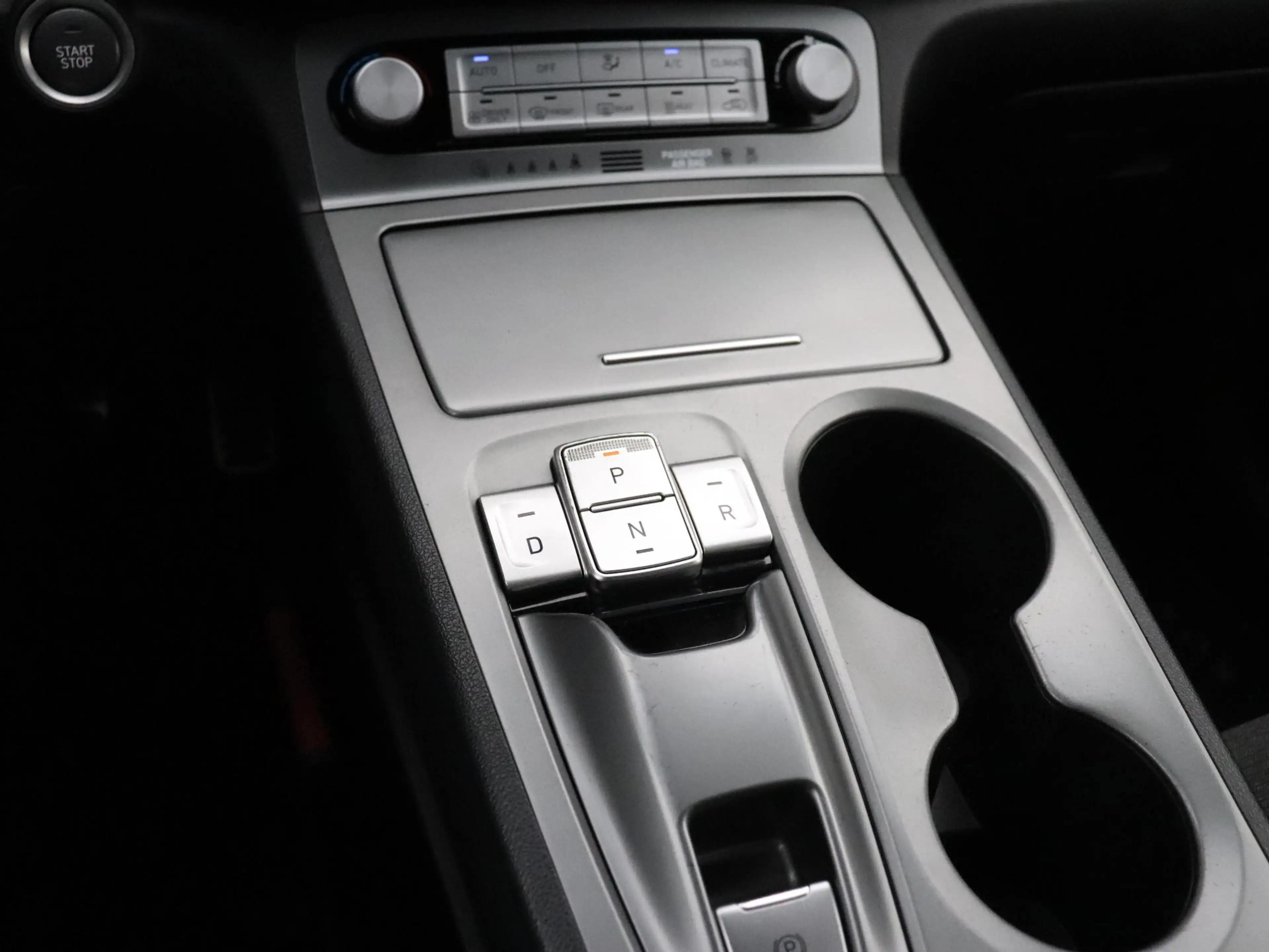 Hyundai KONA EV Fashion 64 kWh 3 FASE | FACE-LIFT | CAMERA | HE — photo 22