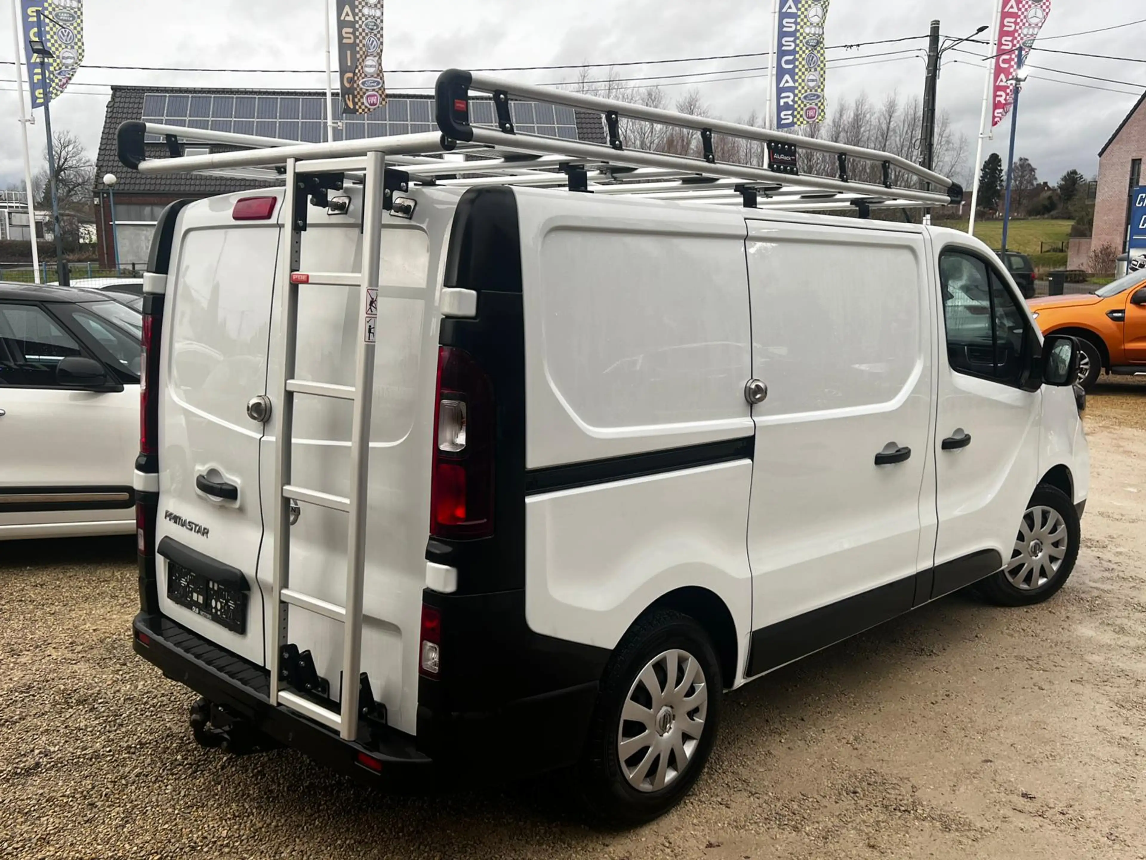 Nissan Primastar 2.0 dCi 130cv L1H1 3PLACES TVA-BTW RECUP GALERIE — photo 2