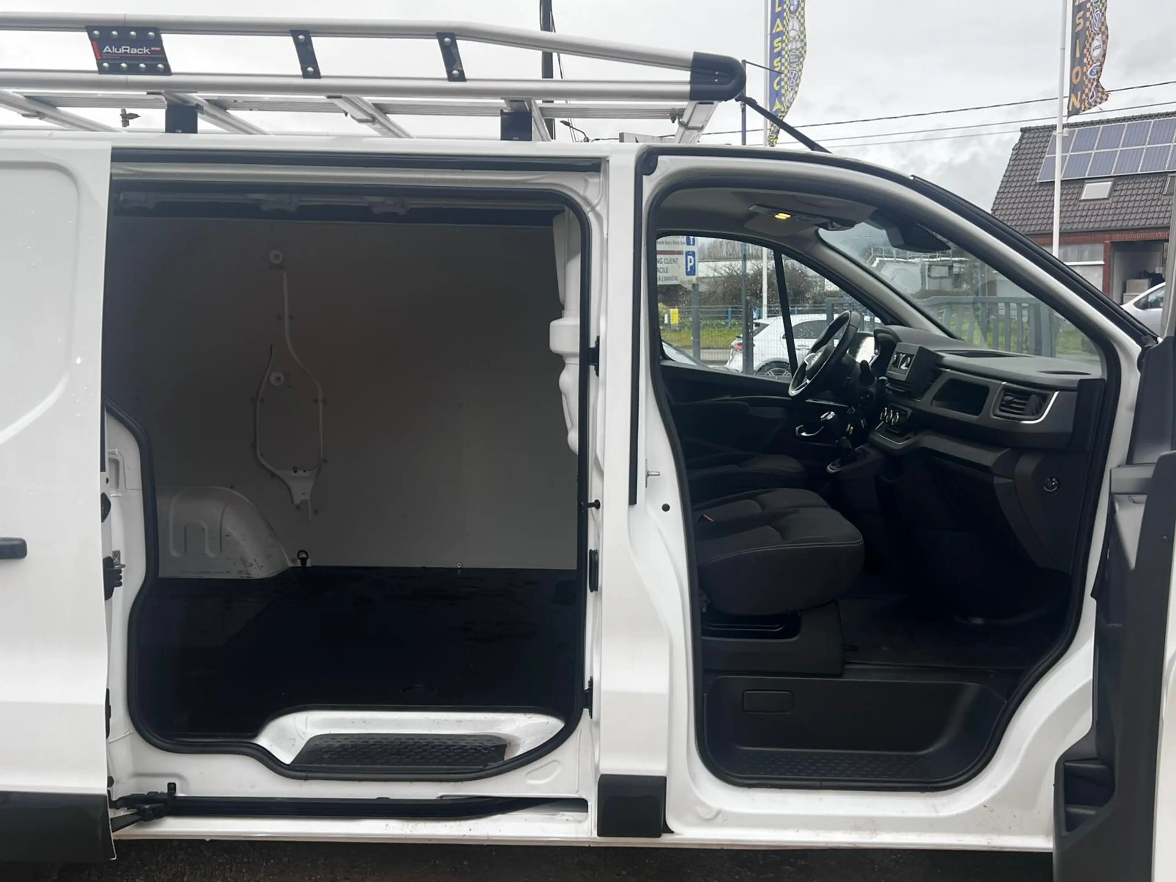 Nissan Primastar 2.0 dCi 130cv L1H1 3PLACES TVA-BTW RECUP GALERIE — photo 5