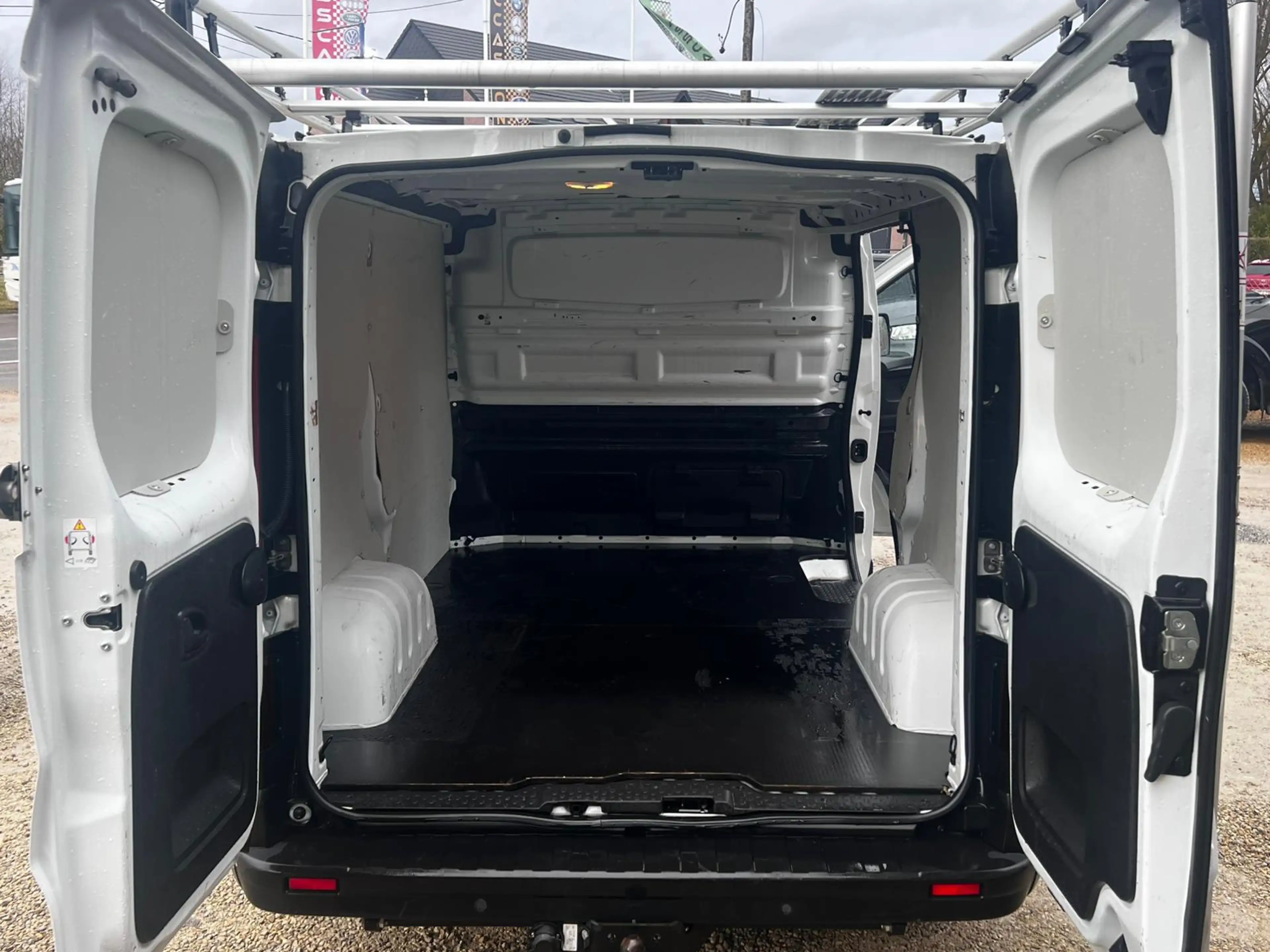 Nissan Primastar 2.0 dCi 130cv L1H1 3PLACES TVA-BTW RECUP GALERIE — photo 6