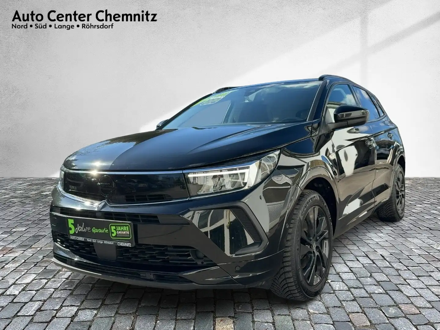 Opel Grandland X 1.2 AT8 GS Line LED/Navi/SHZ/Kamera Zwart - 2