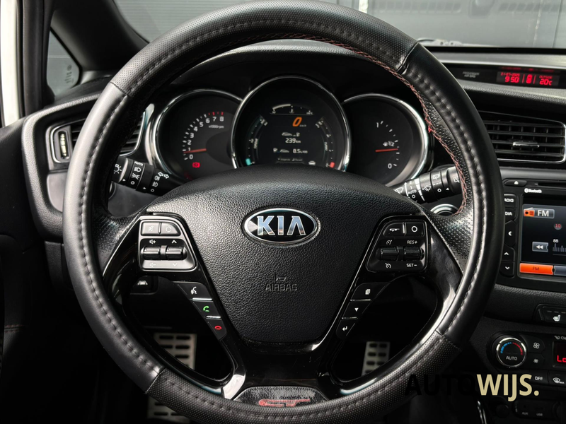 Kia Ceed / cee'd 1.6 GT|204PK|Xenon|Pano|Camera|Stuurverw — photo 16