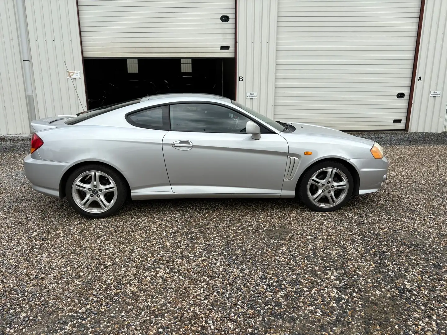 Hyundai Coupe 2.0i-16V Dynamic !NAP! Gris - 2