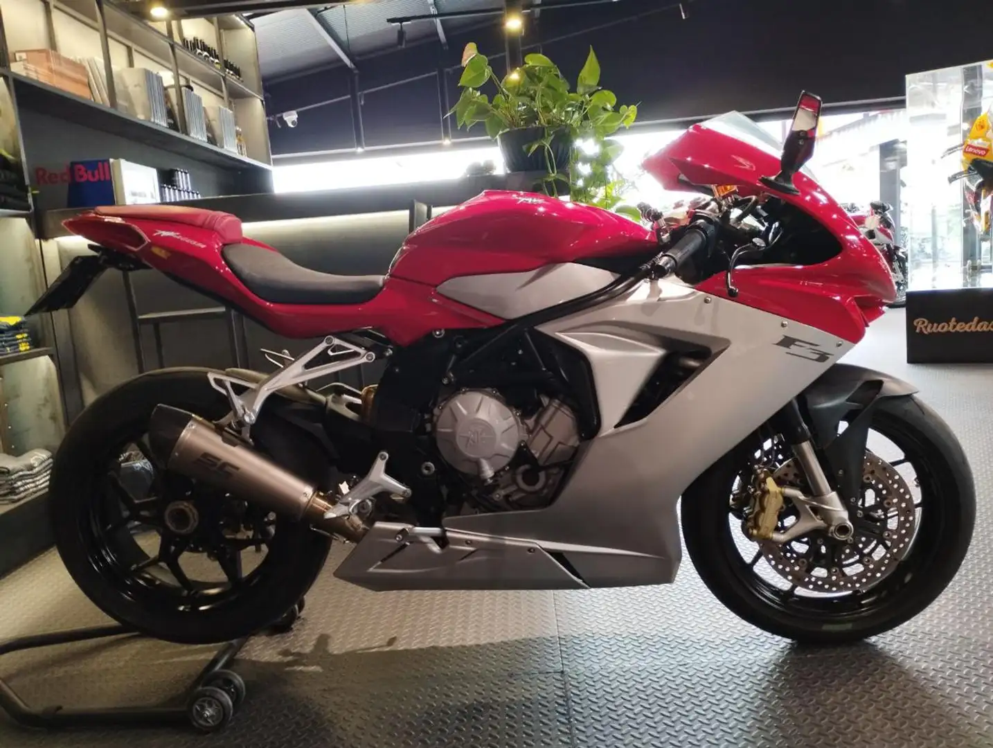 MV Agusta F3 F3 675 Rosso - 1