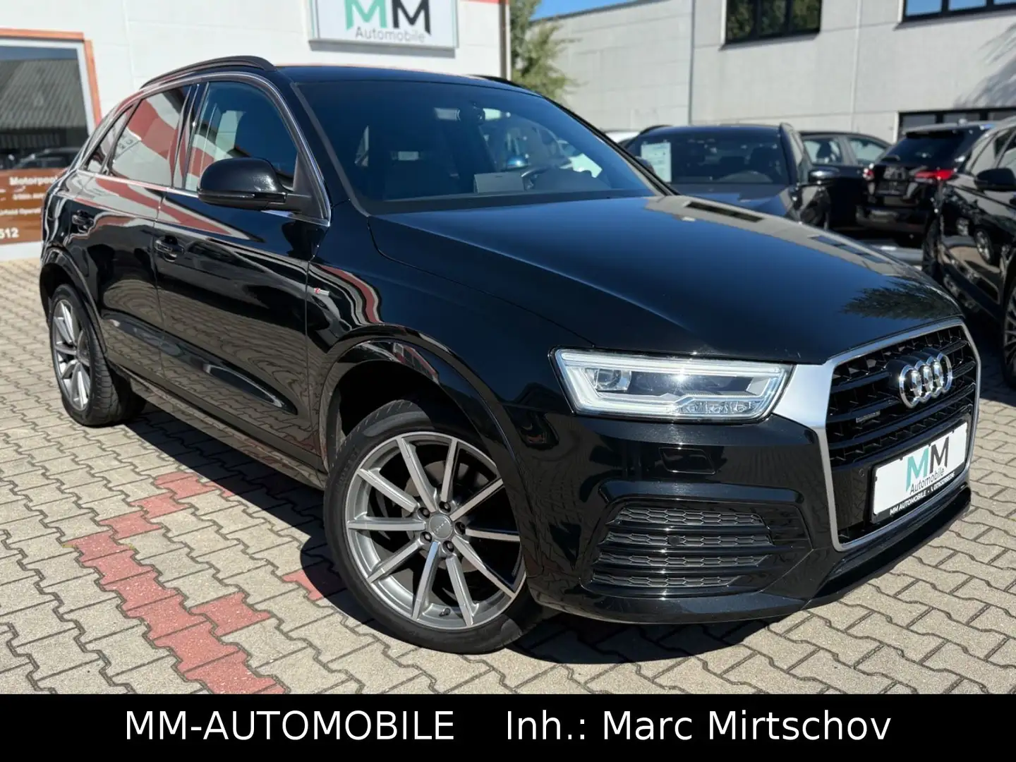 Audi Q3 2.0 quattro S Line-1.HAND-NAV-LED-AHK-KAM-19Z Schwarz - 1