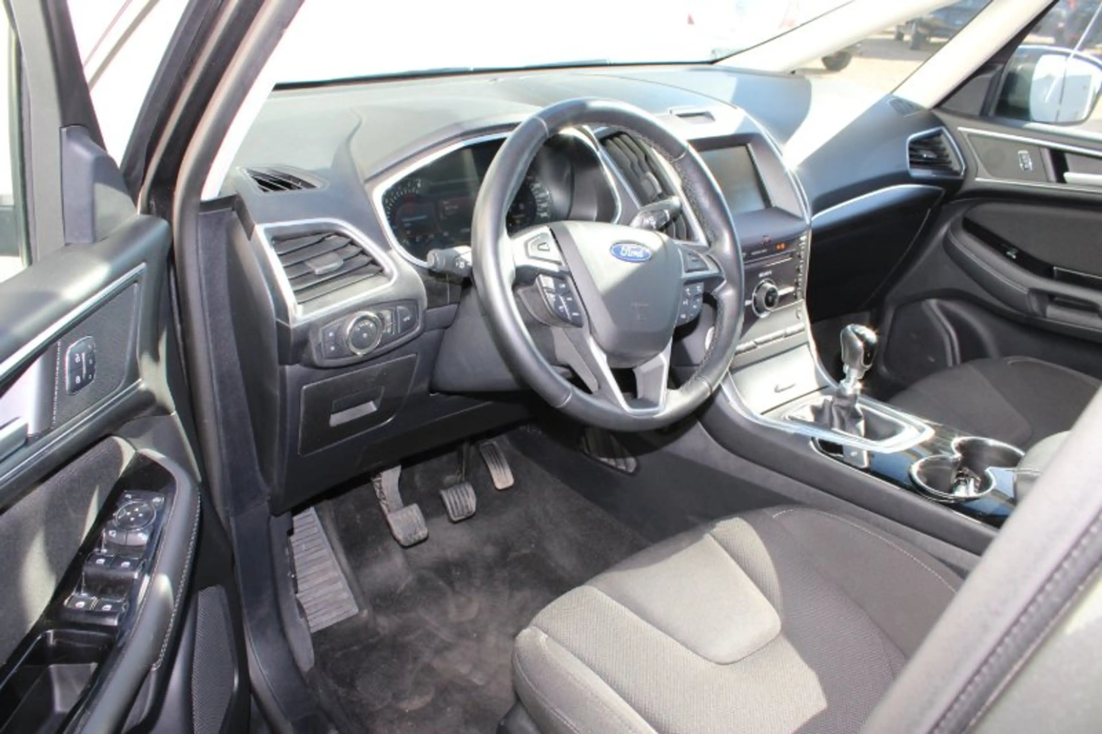 Ford S-Max S-Max 1.5i Airco/Navi/Cruise inclusief 3 JAAR garantie — photo 2