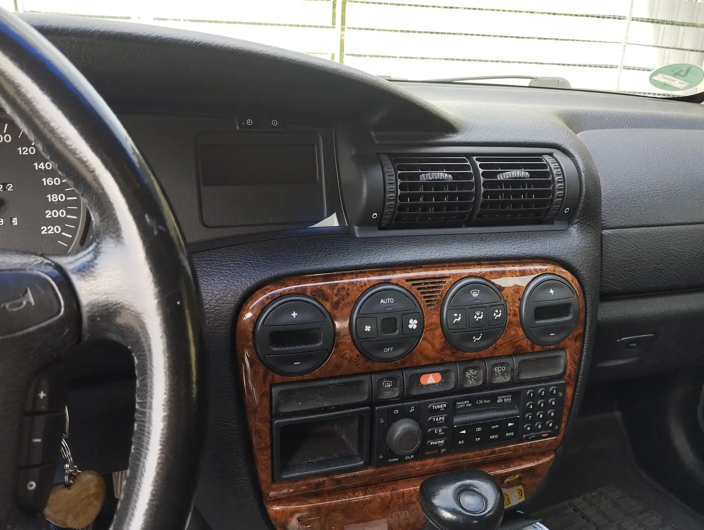 Opel Omega 100 Edition Plateado - 2