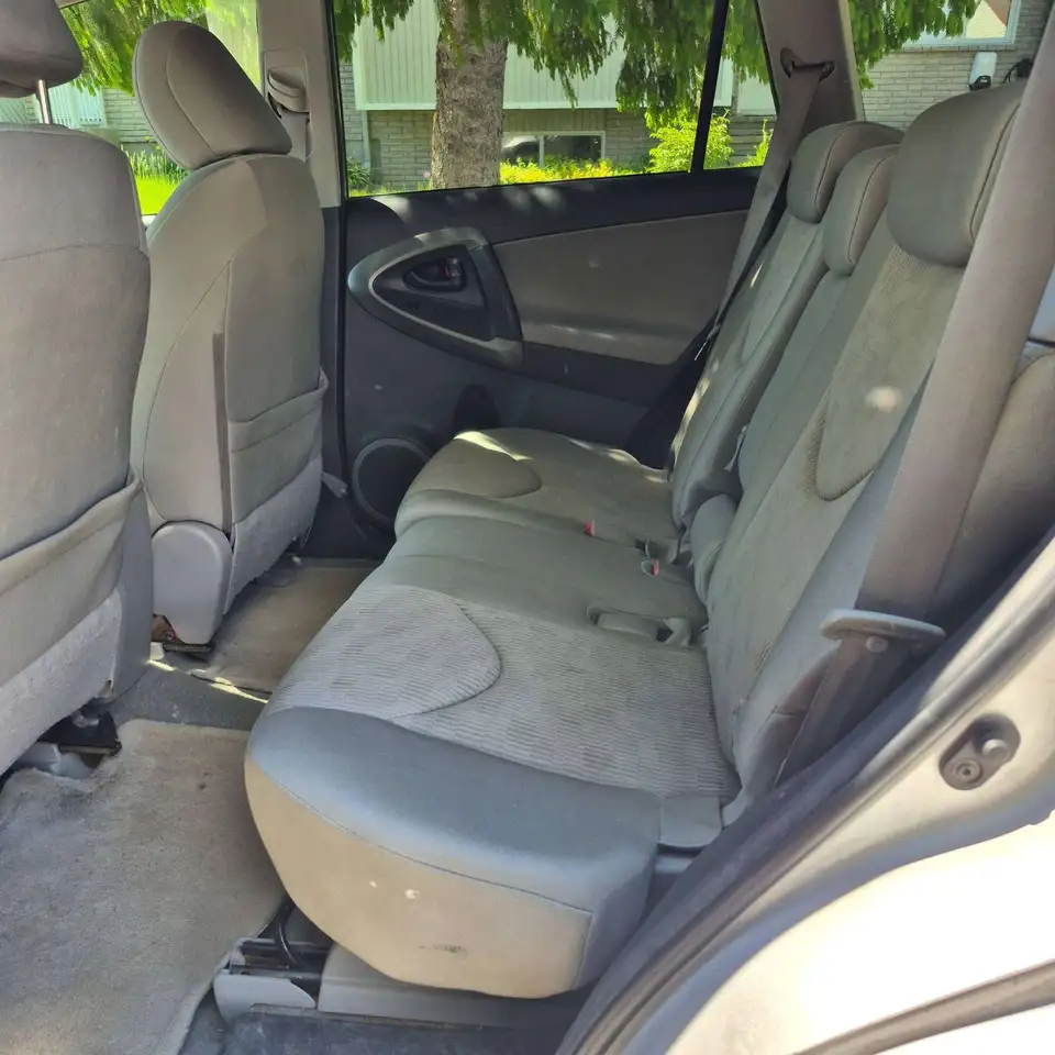 Toyota RAV 4 снимка Toyota RAV 4