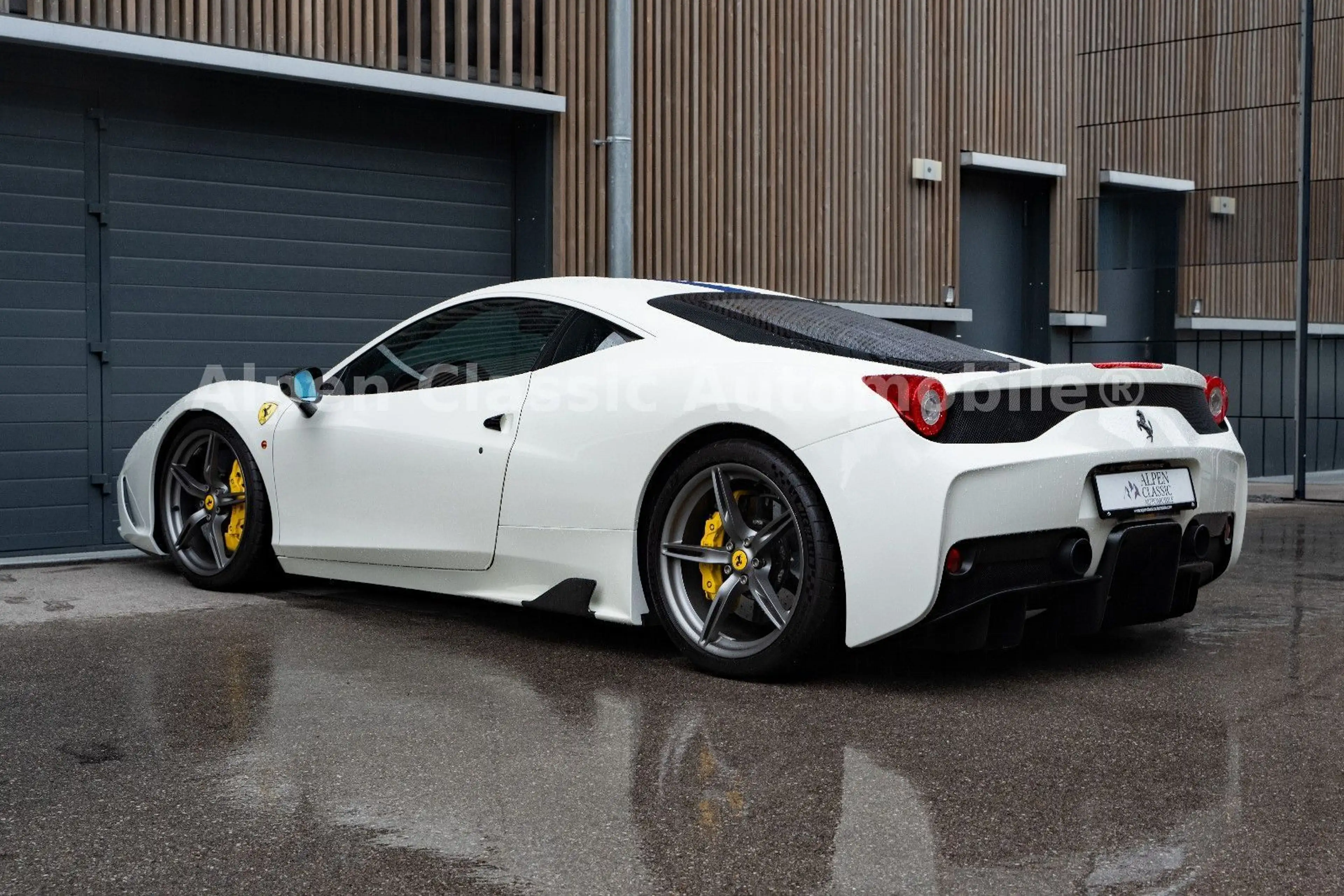 Ferrari 458 Speciale Carbon — photo 3