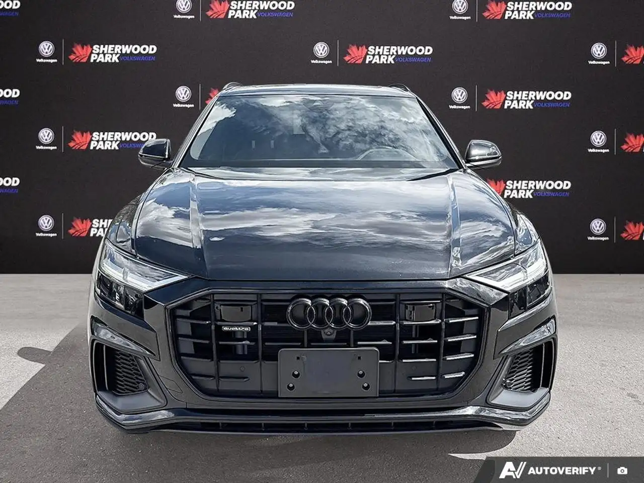 Audi Q8 снимка Audi Q8