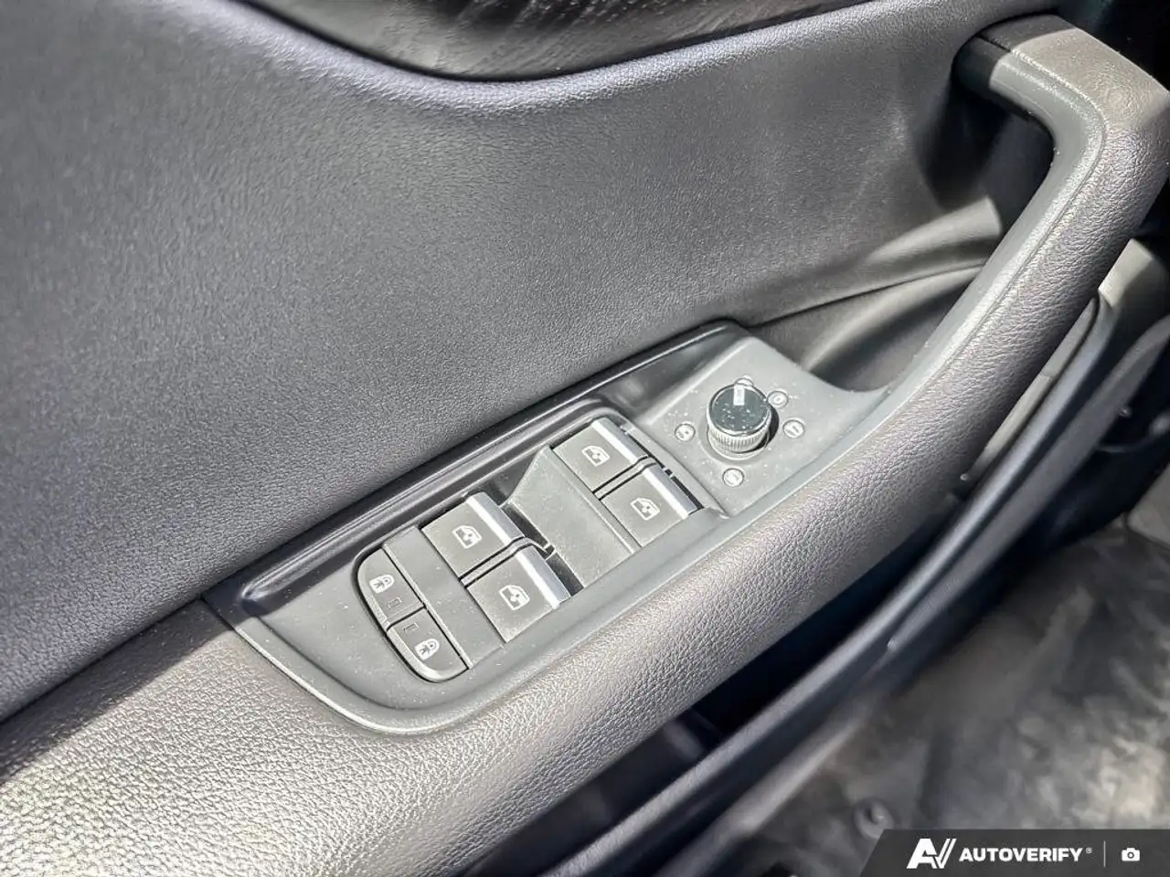 Audi Q8 снимка Audi Q8