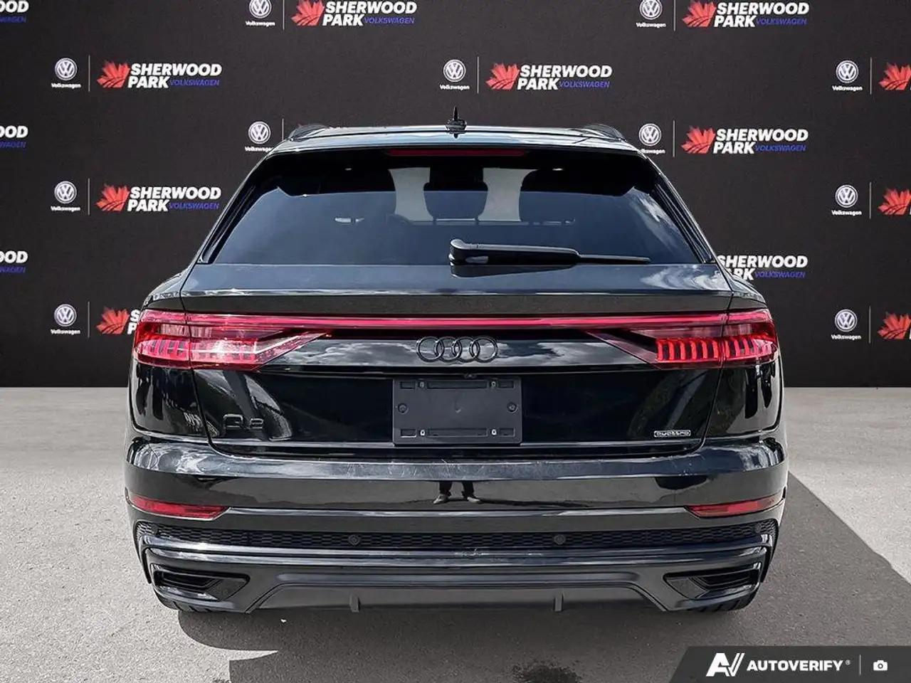 Audi Q8 снимка Audi Q8