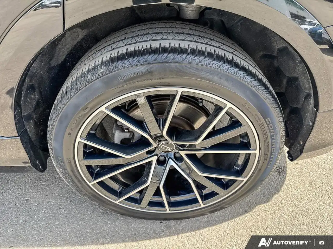 Audi Q8 снимка Audi Q8