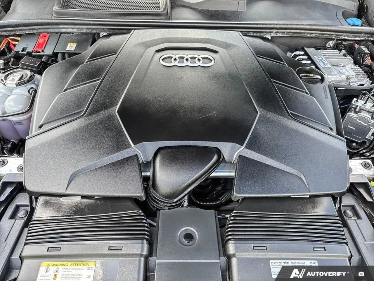 Audi Q8 снимка Audi Q8