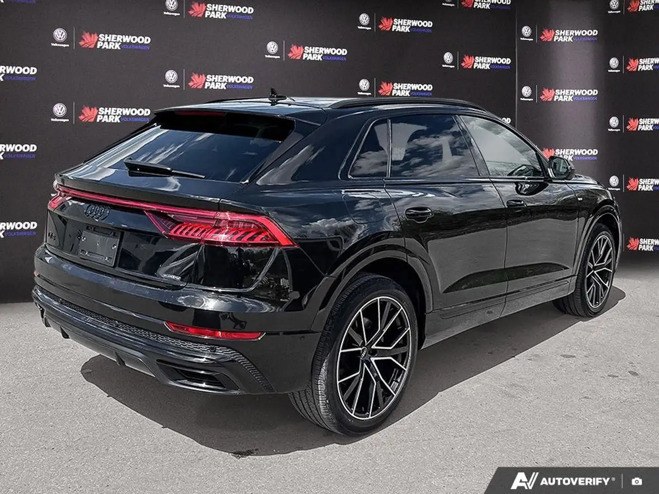 Audi Q8 снимка Audi Q8