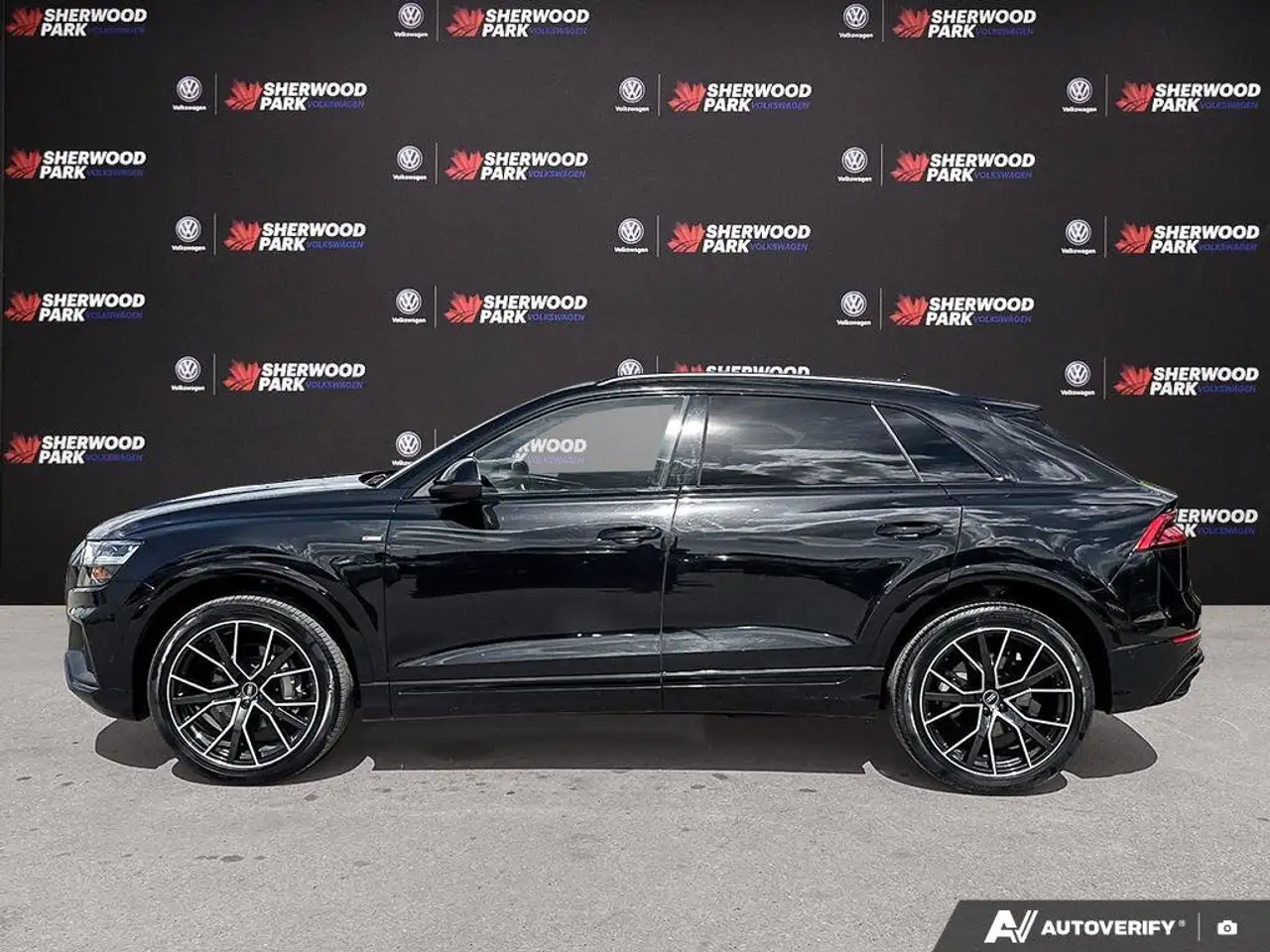 Audi Q8 снимка Audi Q8