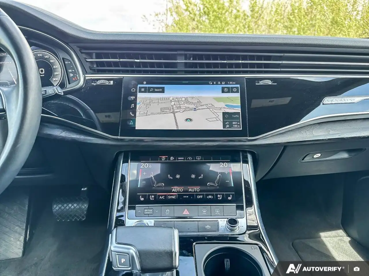 Audi Q8 снимка Audi Q8