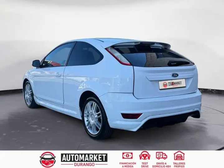 Ford Focus 2010, foto 3