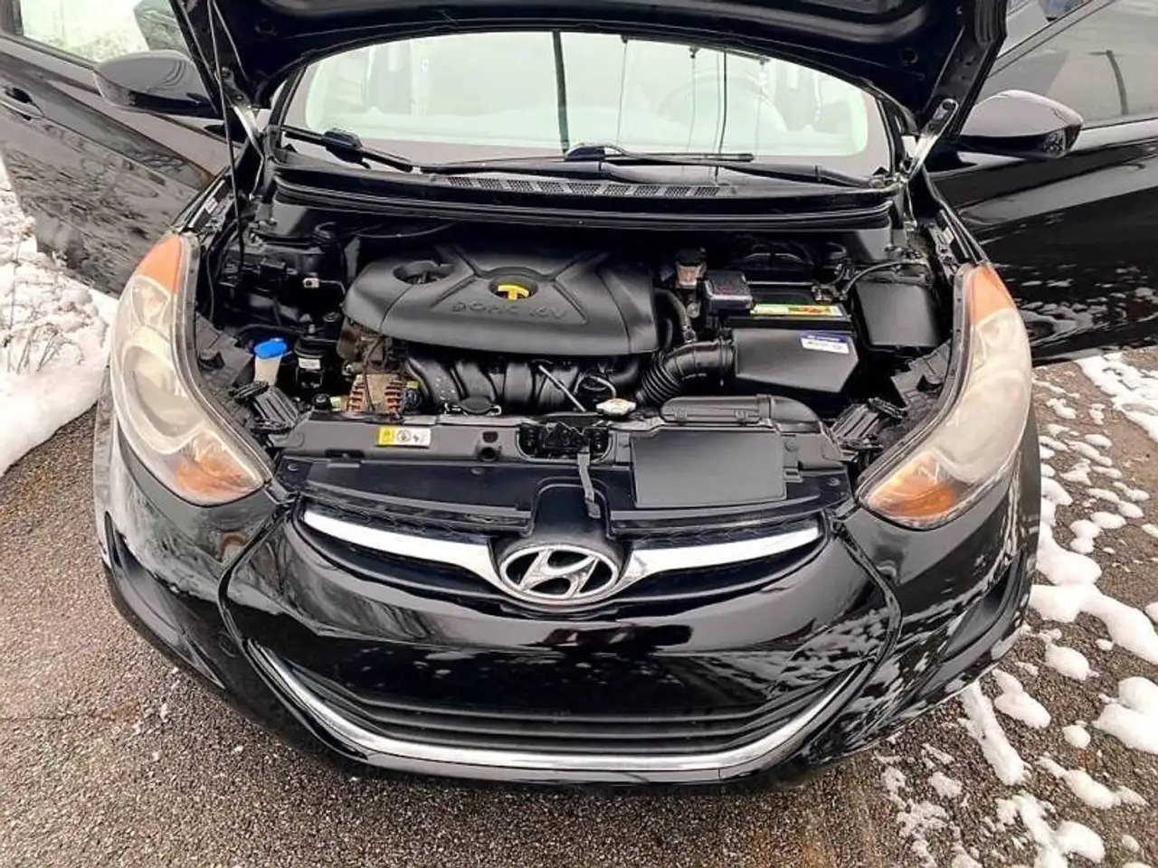 Hyundai ELANTRA снимка Hyundai ELANTRA