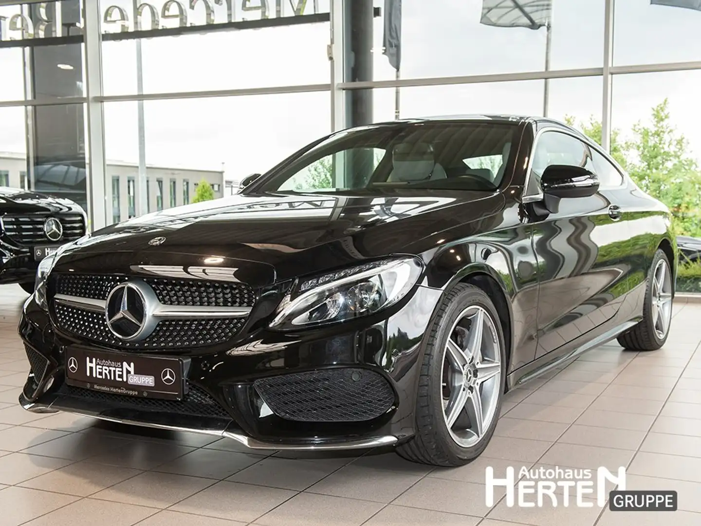 Mercedes-Benz C 180 AMG+PANO+LED+RÜCKFAHRKAMERA+PARK-PAKET Black - 1