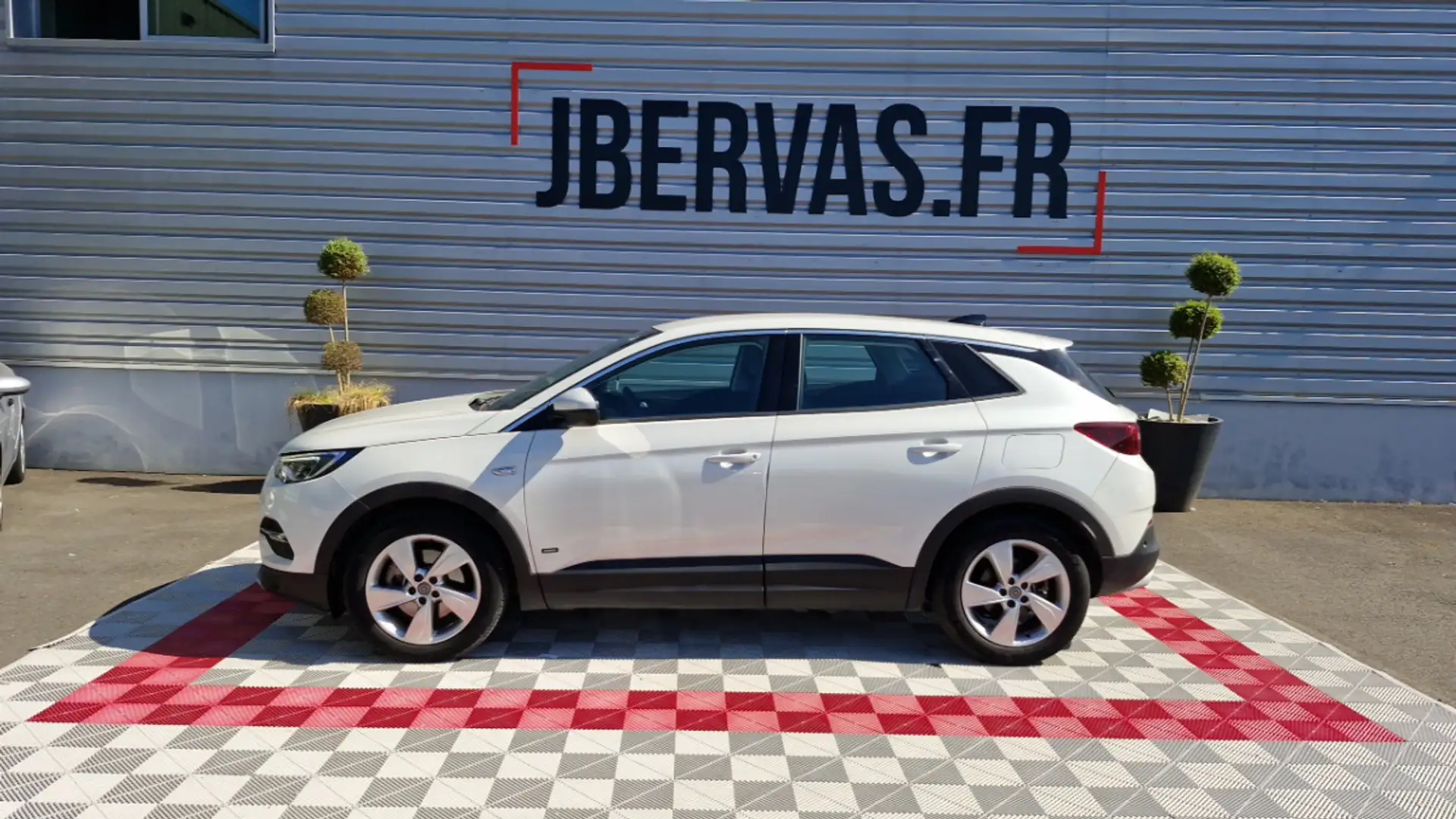 Opel Grandland X BUSINESS HYBRID 225 CH BVA8 ELEGANCE - 1