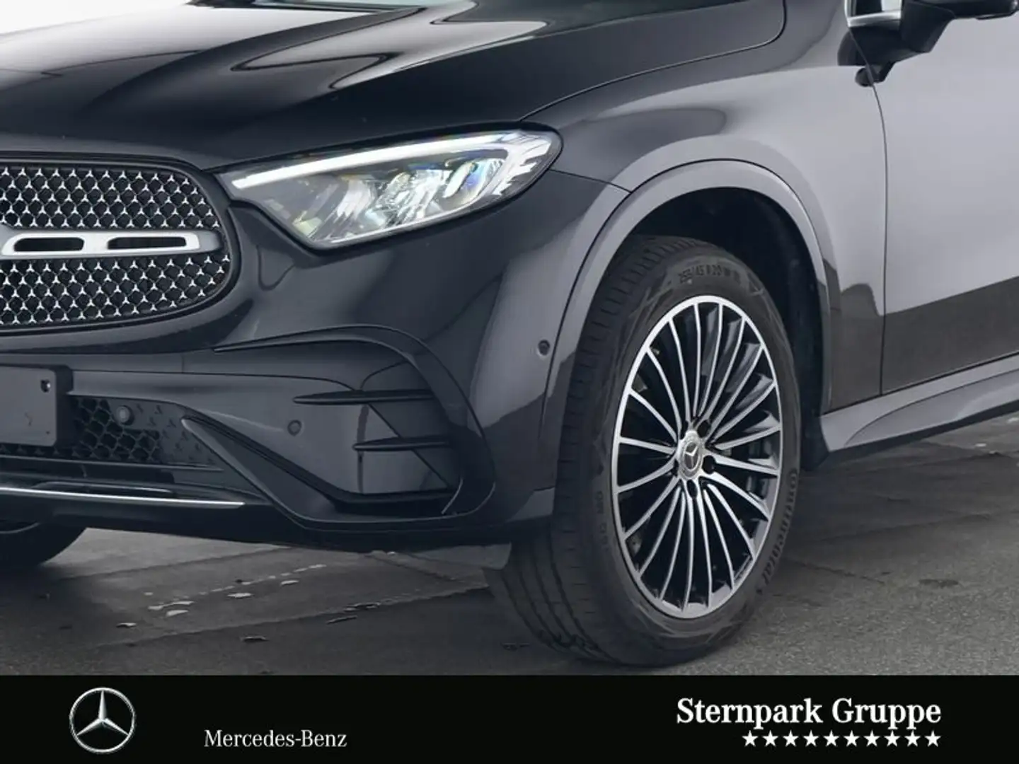 Mercedes-Benz GLC 300 GLC 300 d 4M AMG Standh*Pano*AHK*Dist*360*Winter Schwarz - 2