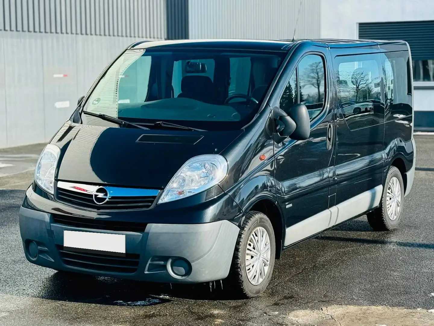 Opel Vivaro Bedarfsanalyse – Opel Vivaro Automatik mit Rollstuhl-Lift Schwarz - 1