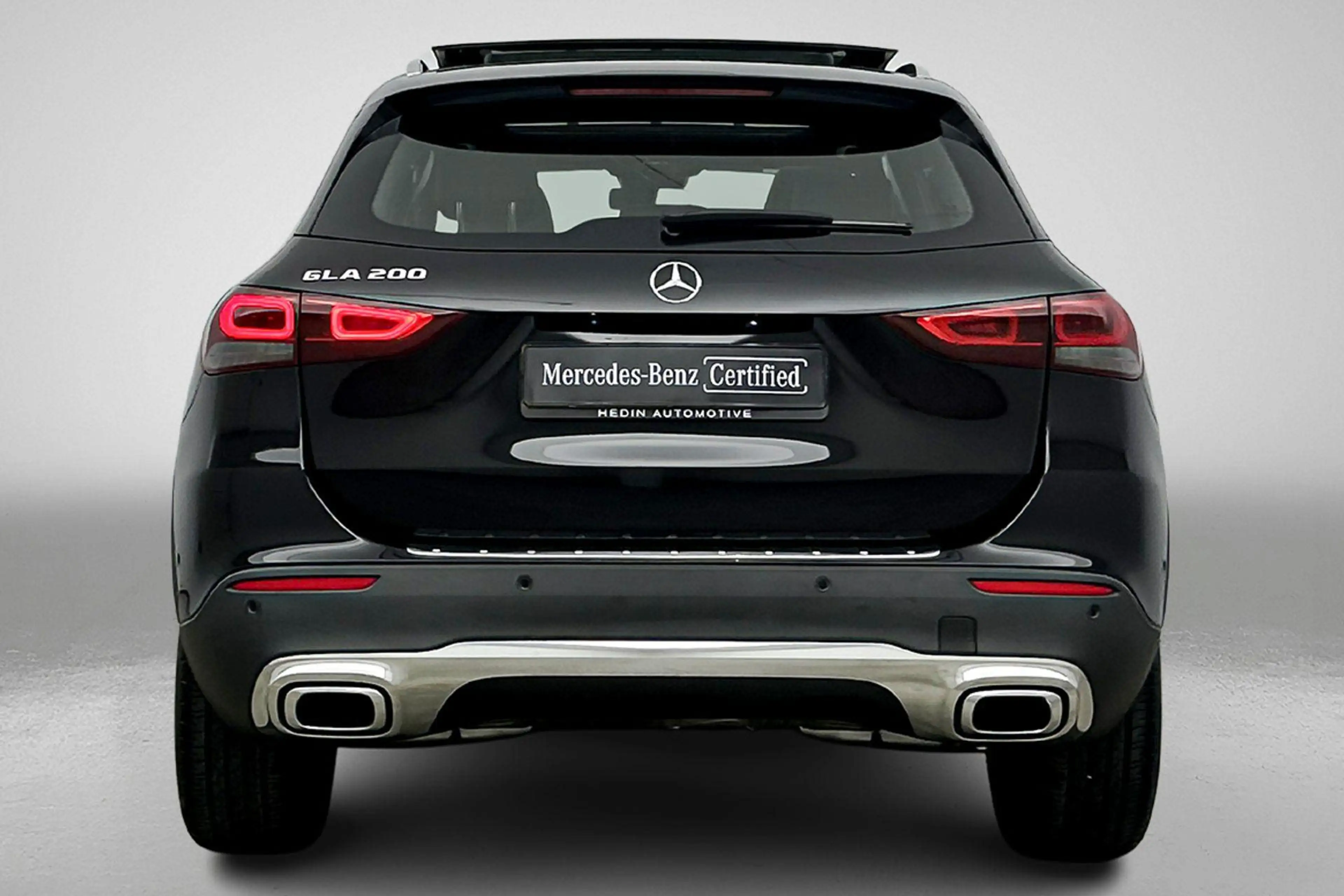 Mercedes-Benz GLA 200 Luxury Line — photo 7