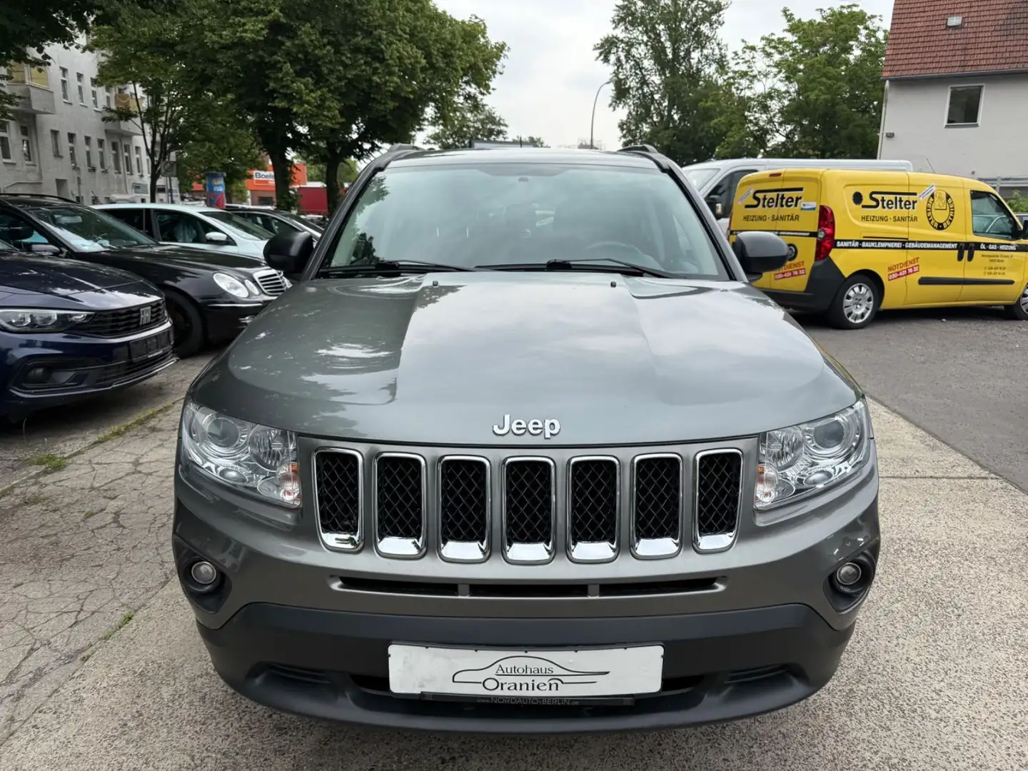 Jeep Compass 4x4,AUTOM,KLIMA,PDC,AHK,LEDER,TÜV 6/26 Gris - 2