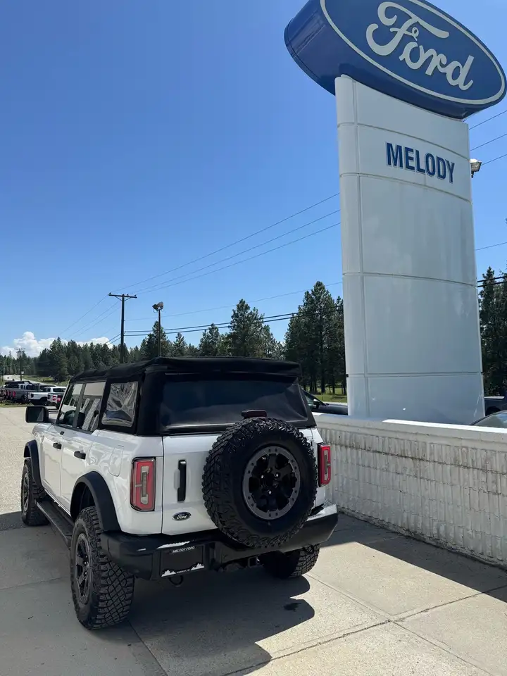 Ford Bronco снимка Ford Bronco