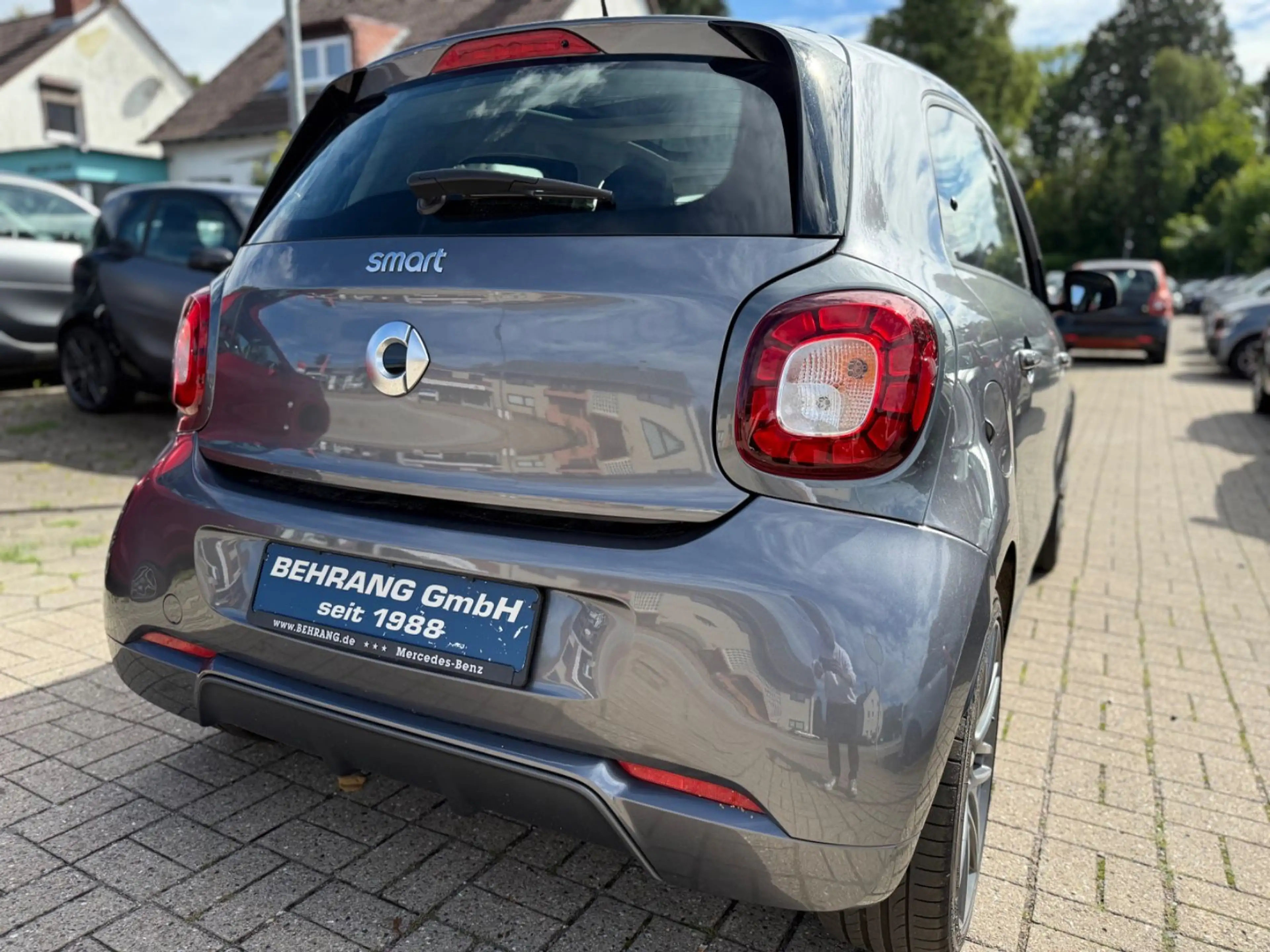 smart forFour *BRABUS*PANORAMA*KLIMAAUTOMATIK*CARPLAY* — photo 14