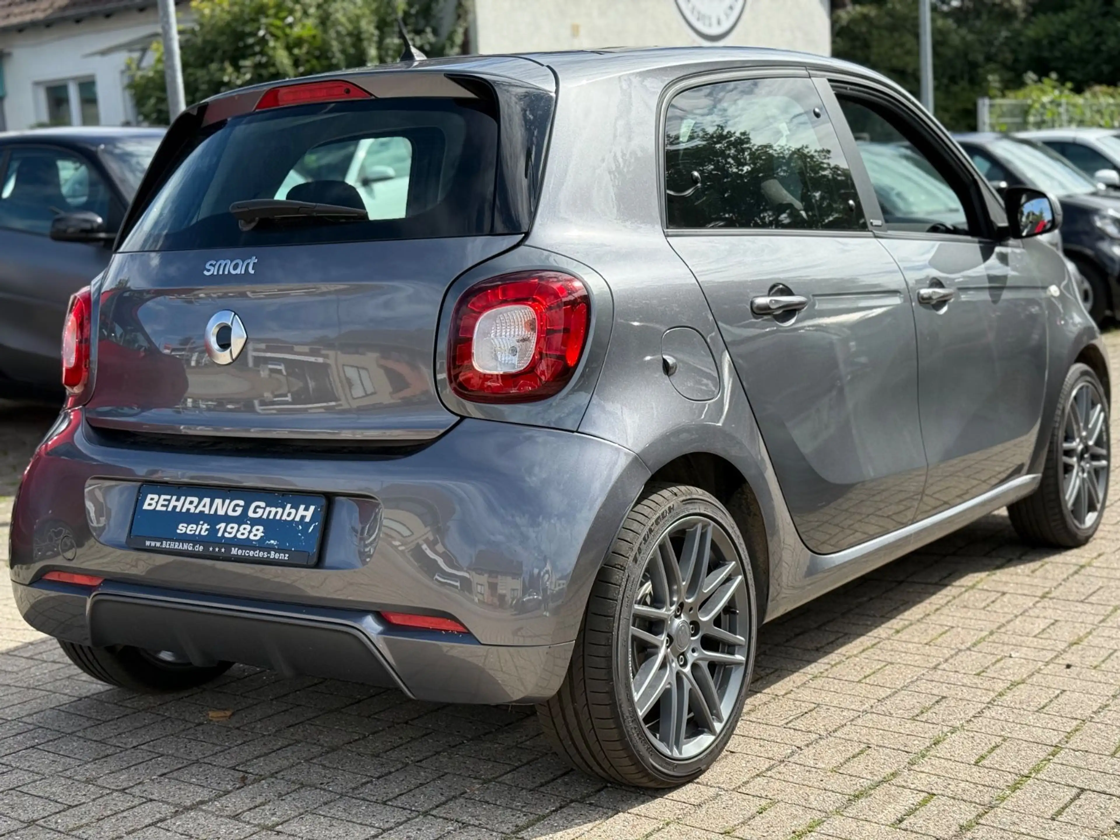 smart forFour *BRABUS*PANORAMA*KLIMAAUTOMATIK*CARPLAY* — photo 11