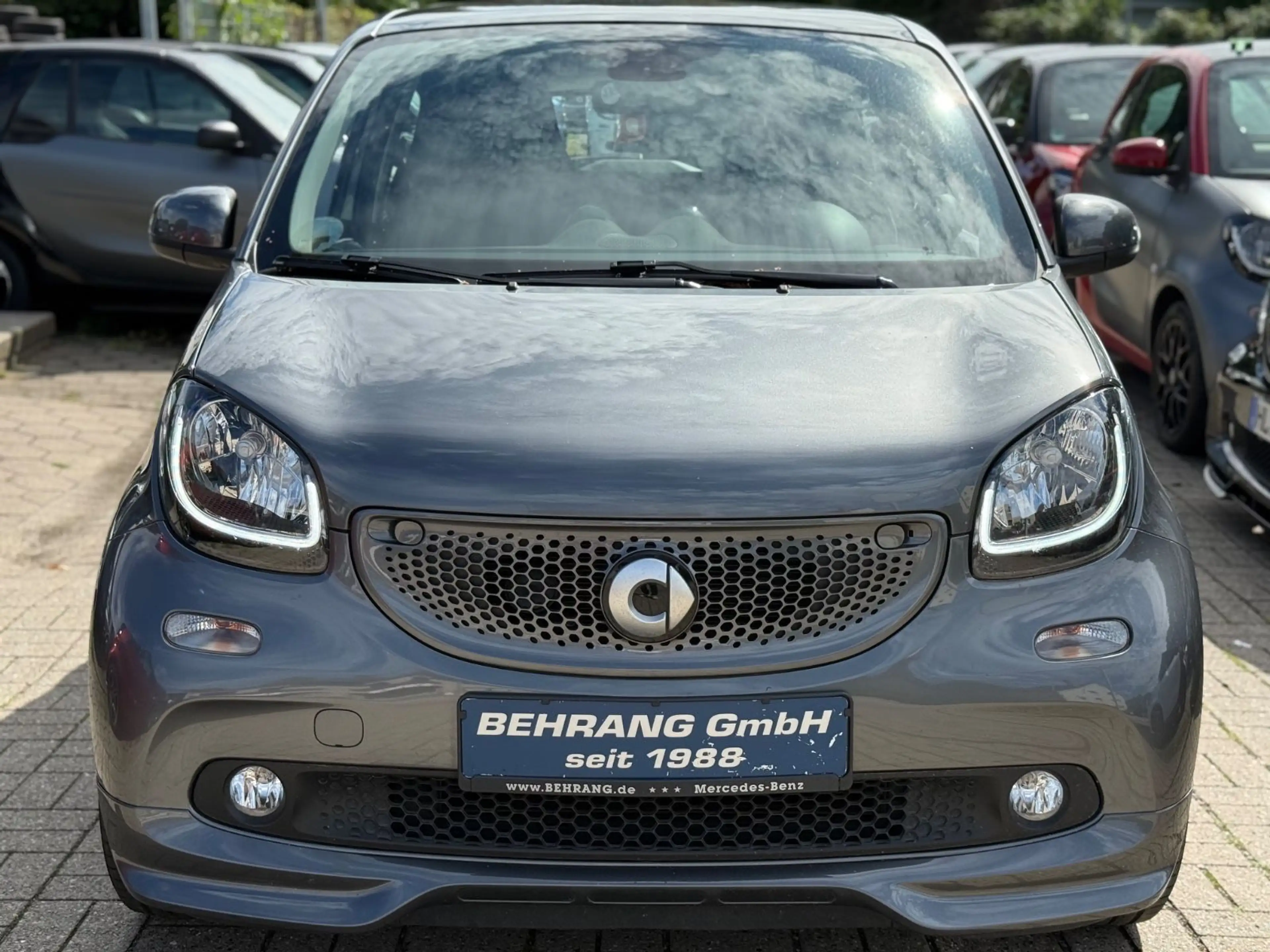 smart forFour *BRABUS*PANORAMA*KLIMAAUTOMATIK*CARPLAY* — photo 9