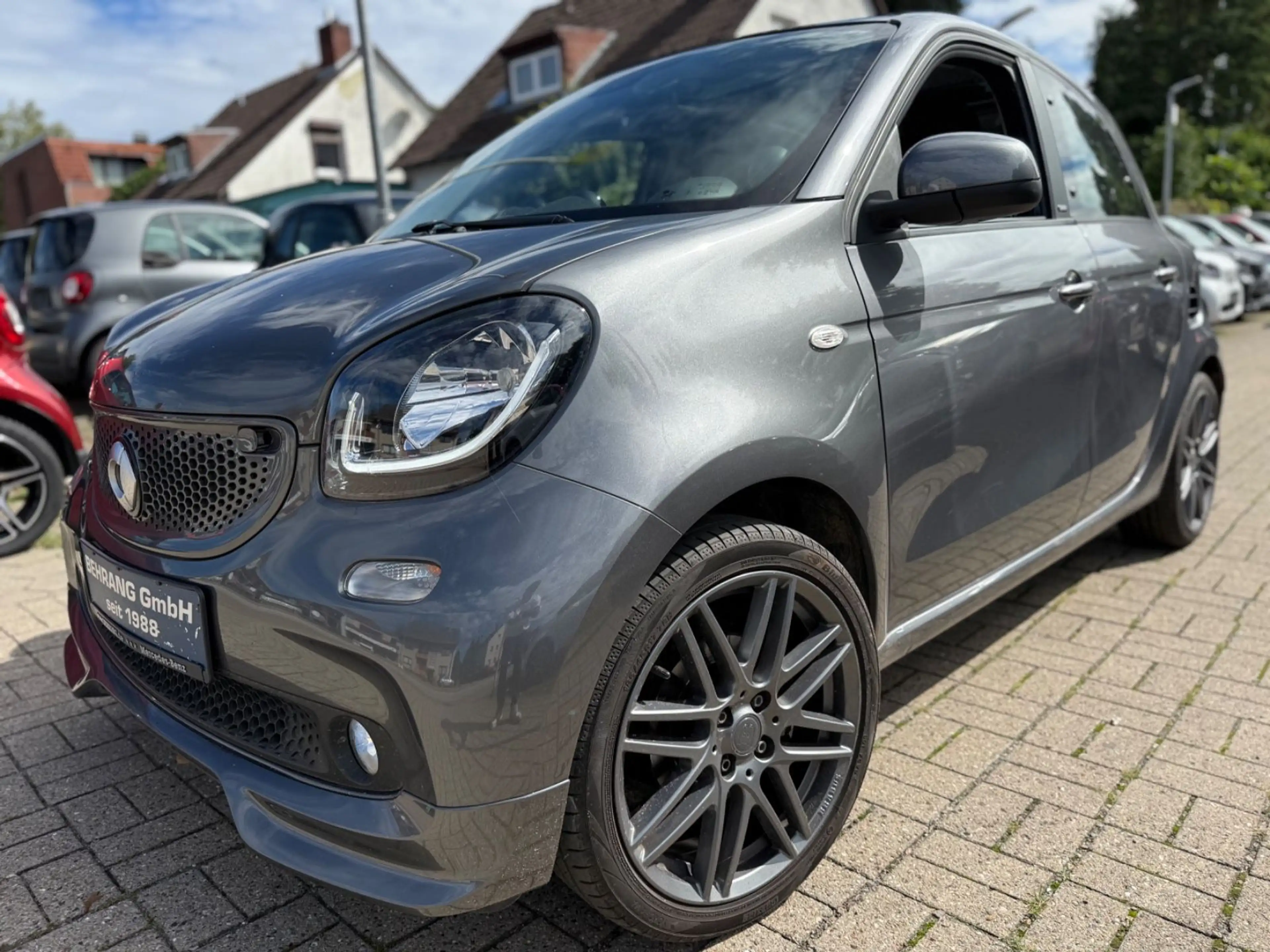 smart forFour *BRABUS*PANORAMA*KLIMAAUTOMATIK*CARPLAY* — photo 7