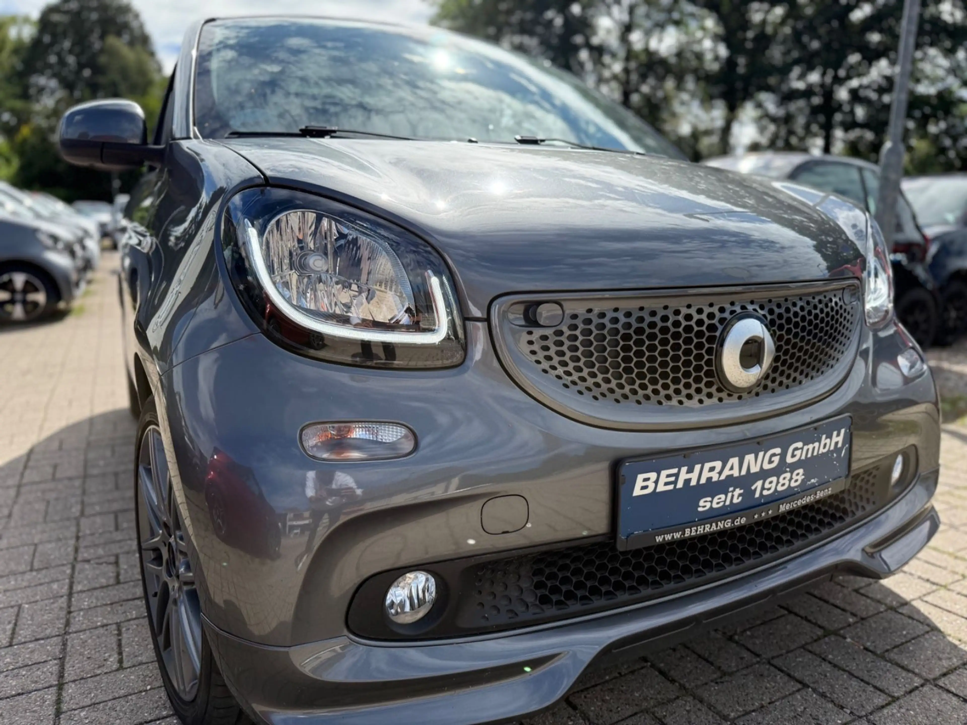 smart forFour *BRABUS*PANORAMA*KLIMAAUTOMATIK*CARPLAY* — photo 5