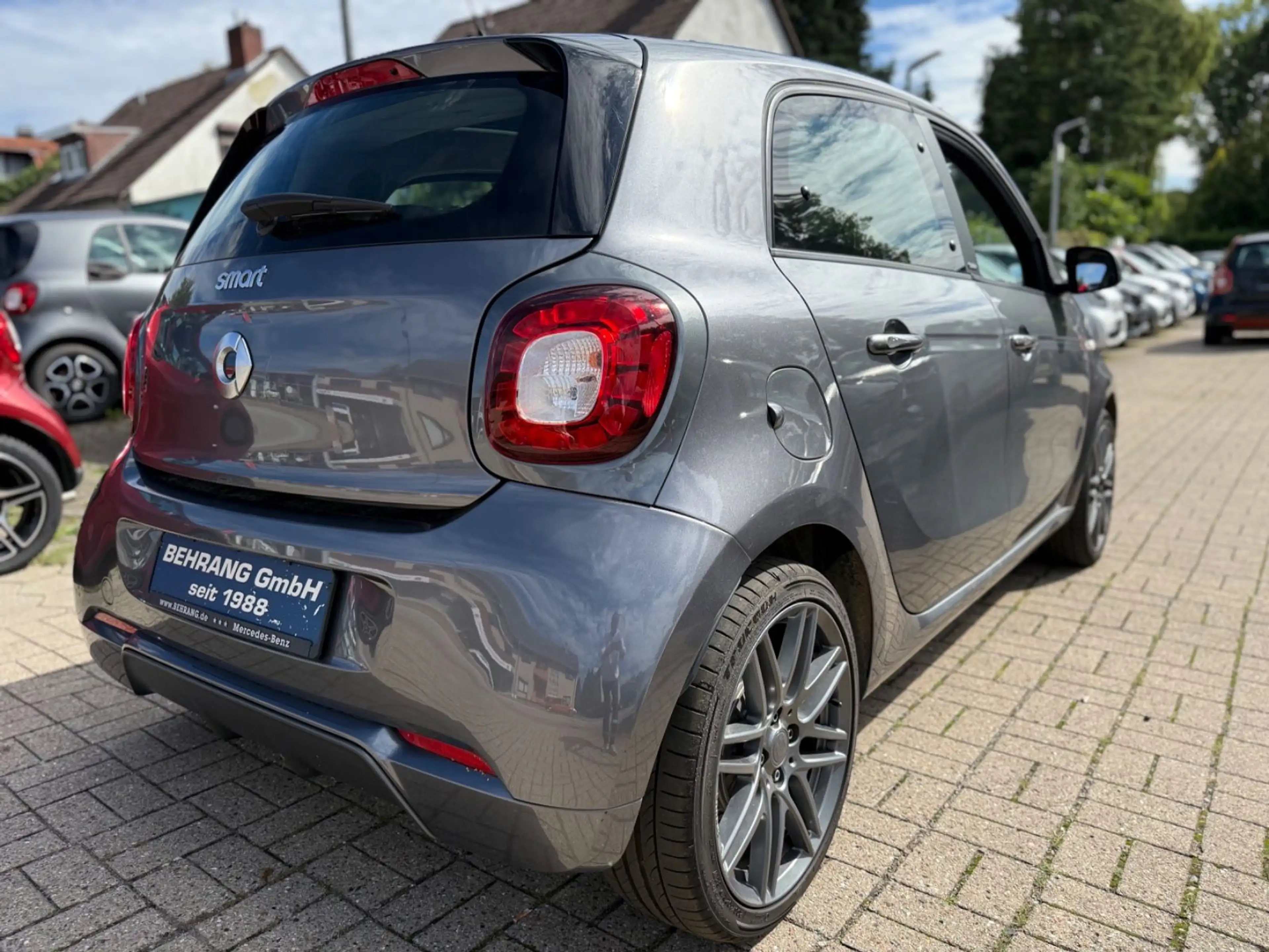 smart forFour *BRABUS*PANORAMA*KLIMAAUTOMATIK*CARPLAY* — photo 13