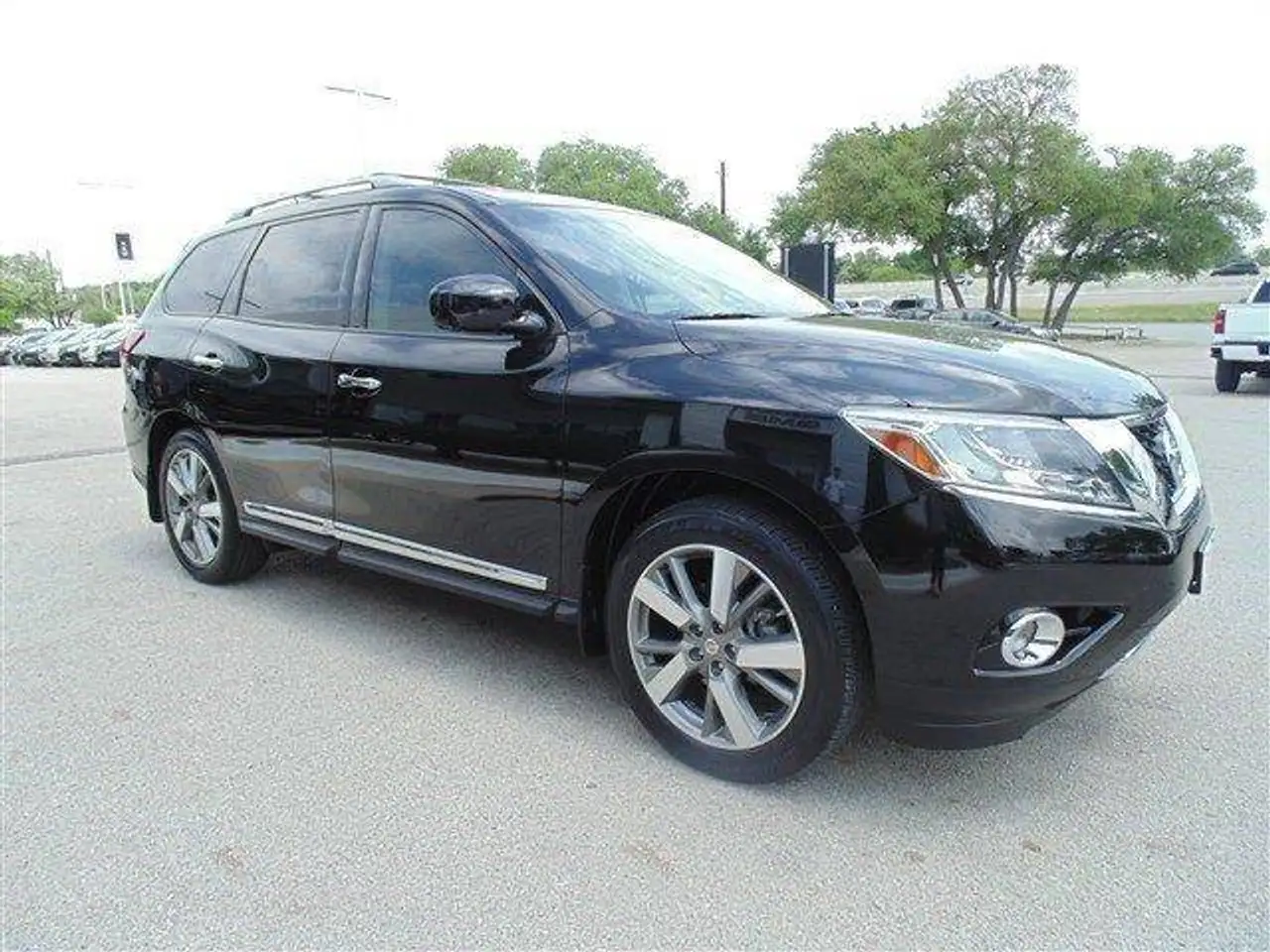 Nissan Pathfinder fotografie Nissan Pathfinder