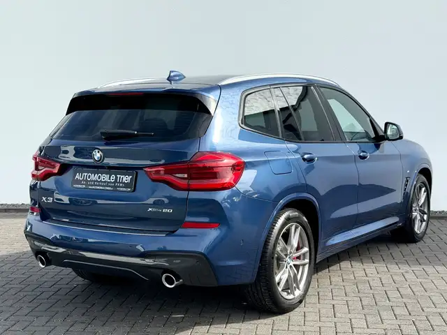 BMW X3 view 5