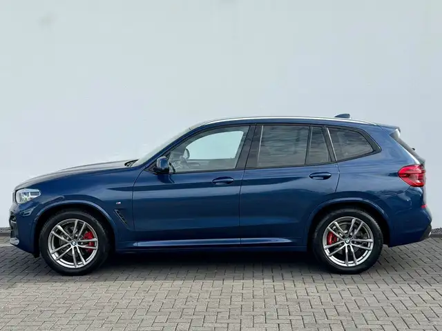 BMW X3 view 8