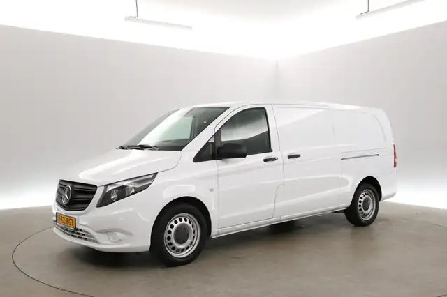 Mercedes-Benz Vito view 9
