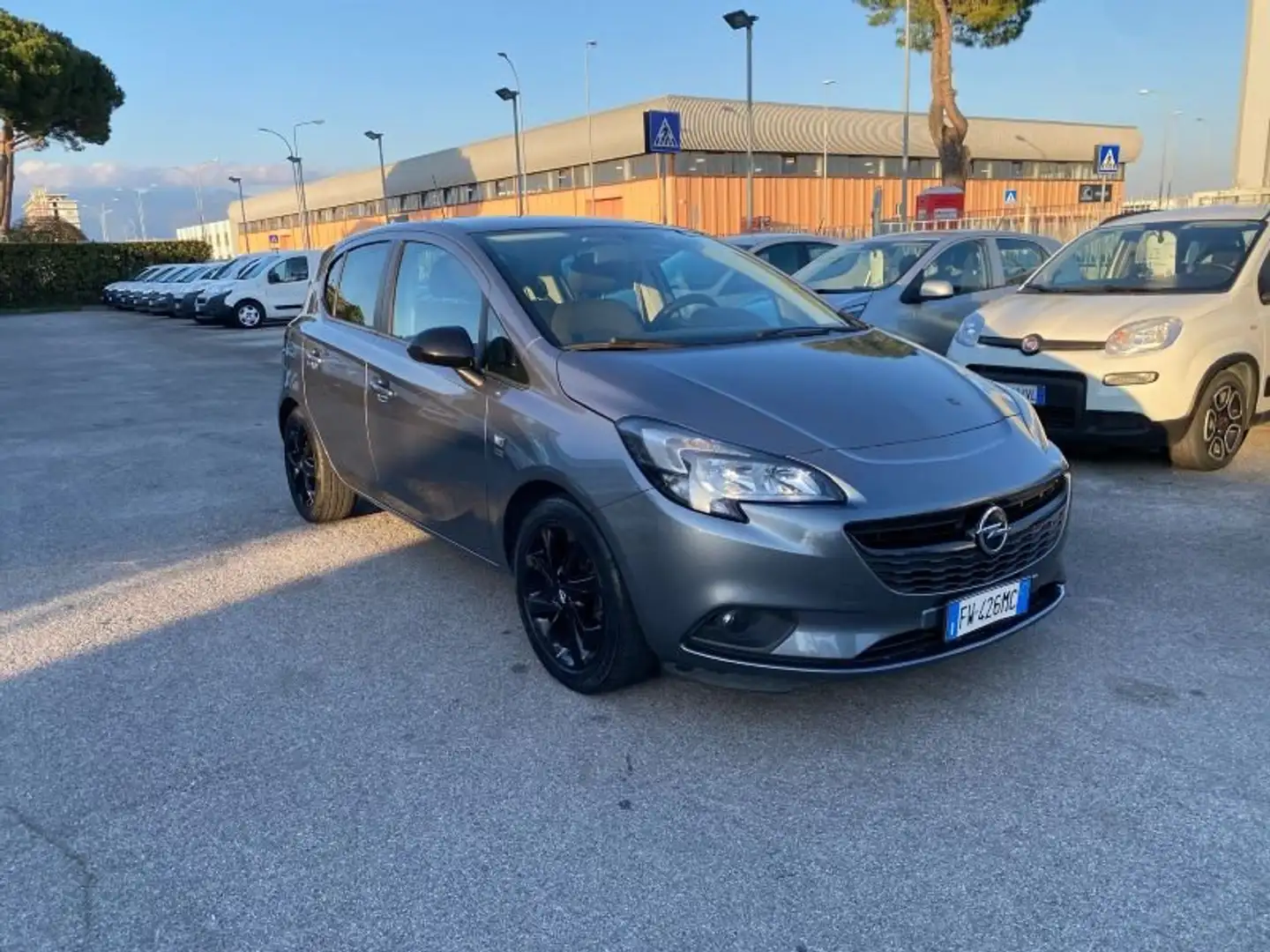 Opel Corsa 1.4 Grijs - 2