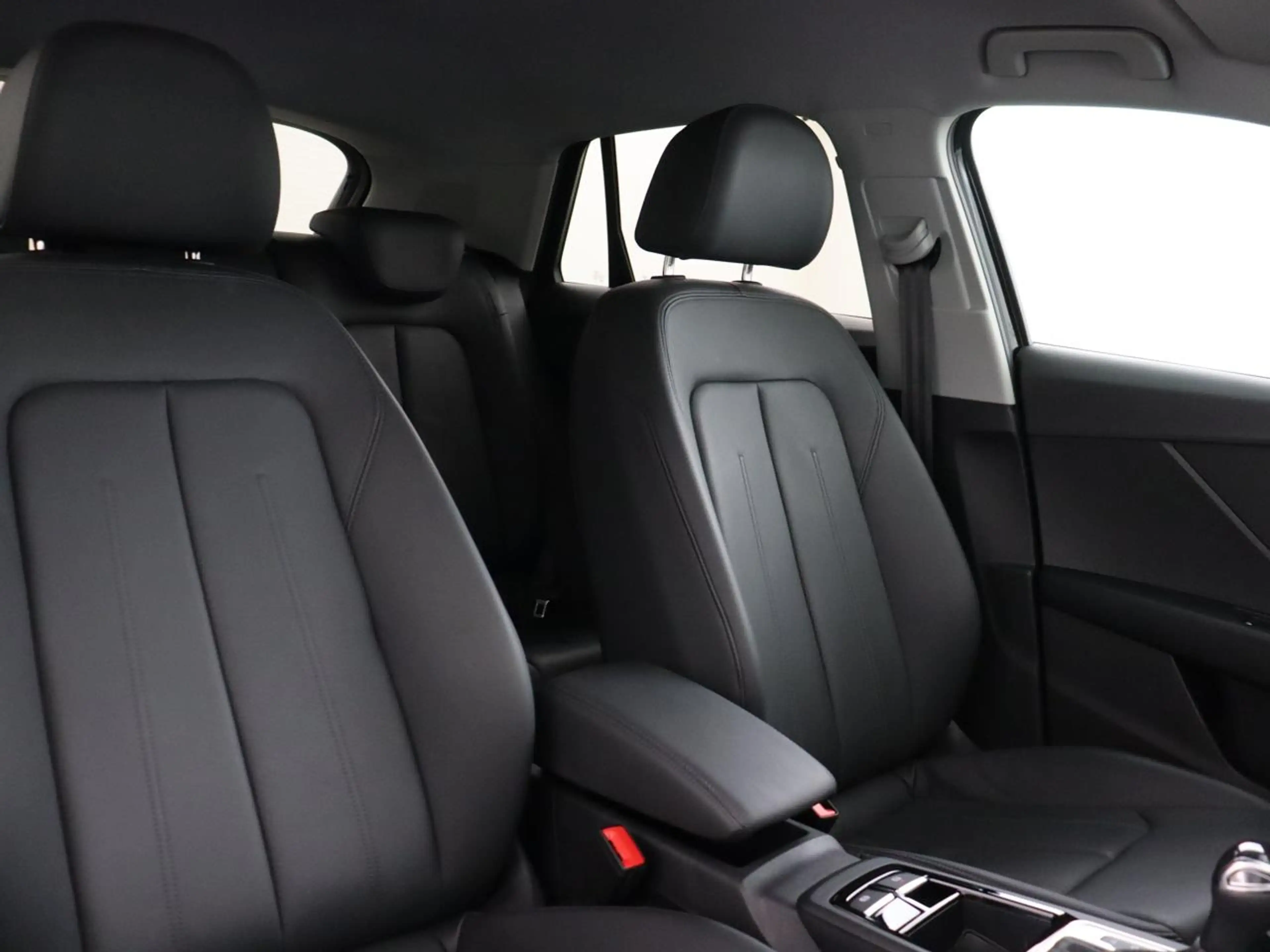 Audi Q2 Business Edition S line 35 TFSI 110(150) kW(ch) S tronic — photo 12