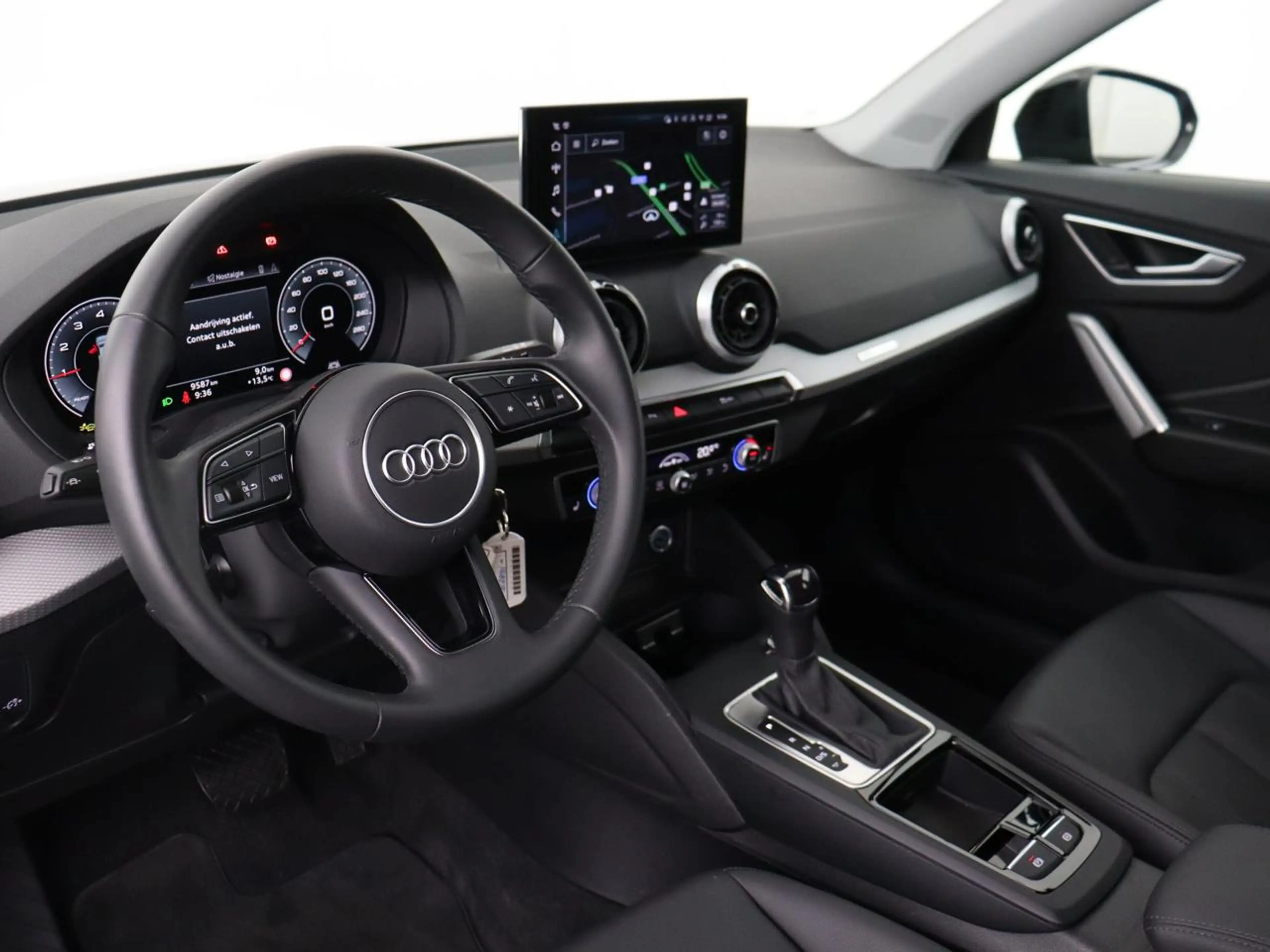 Audi Q2 Business Edition S line 35 TFSI 110(150) kW(ch) S tronic — photo 6