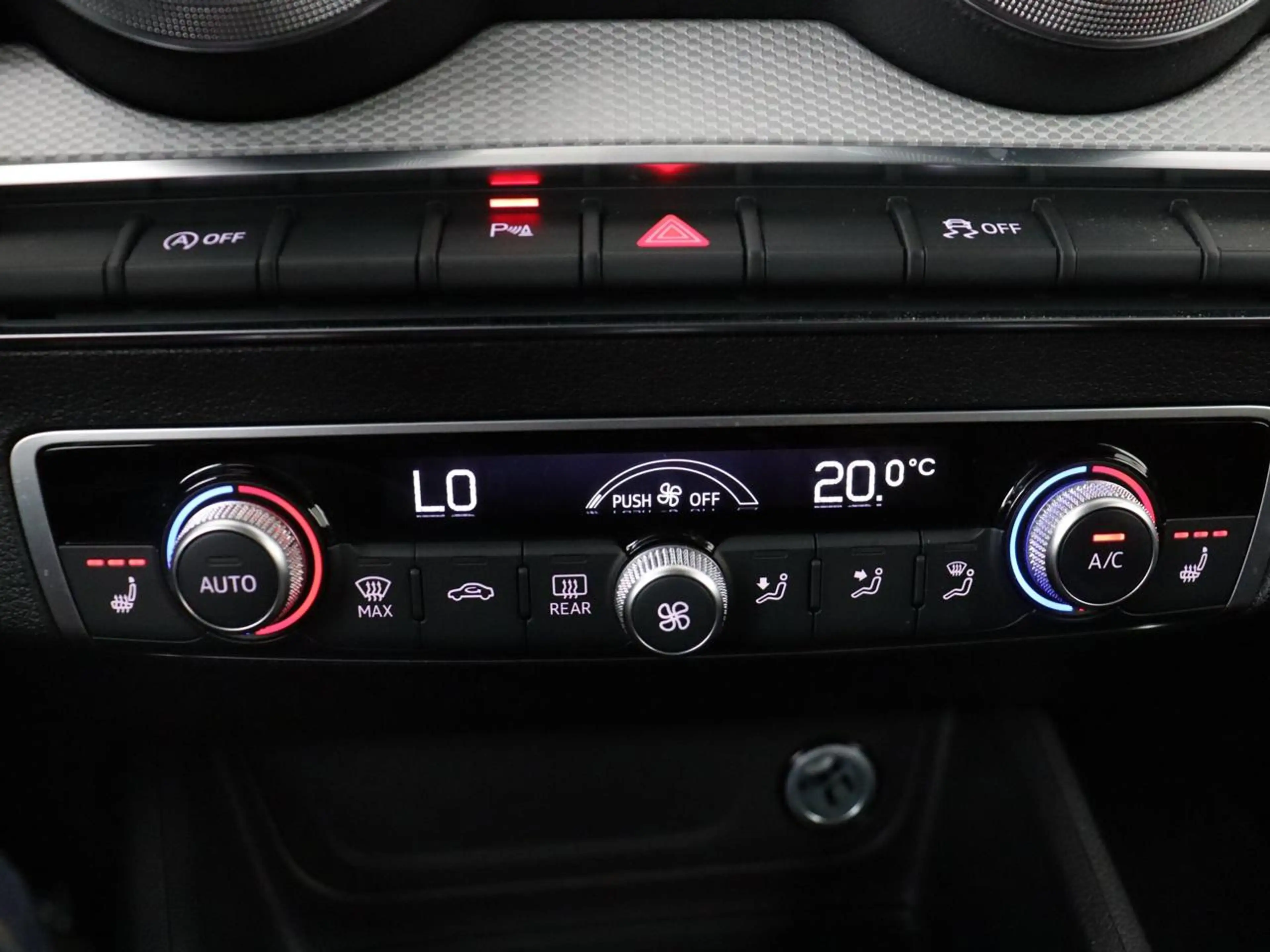 Audi Q2 Business Edition S line 35 TFSI 110(150) kW(ch) S tronic — photo 11