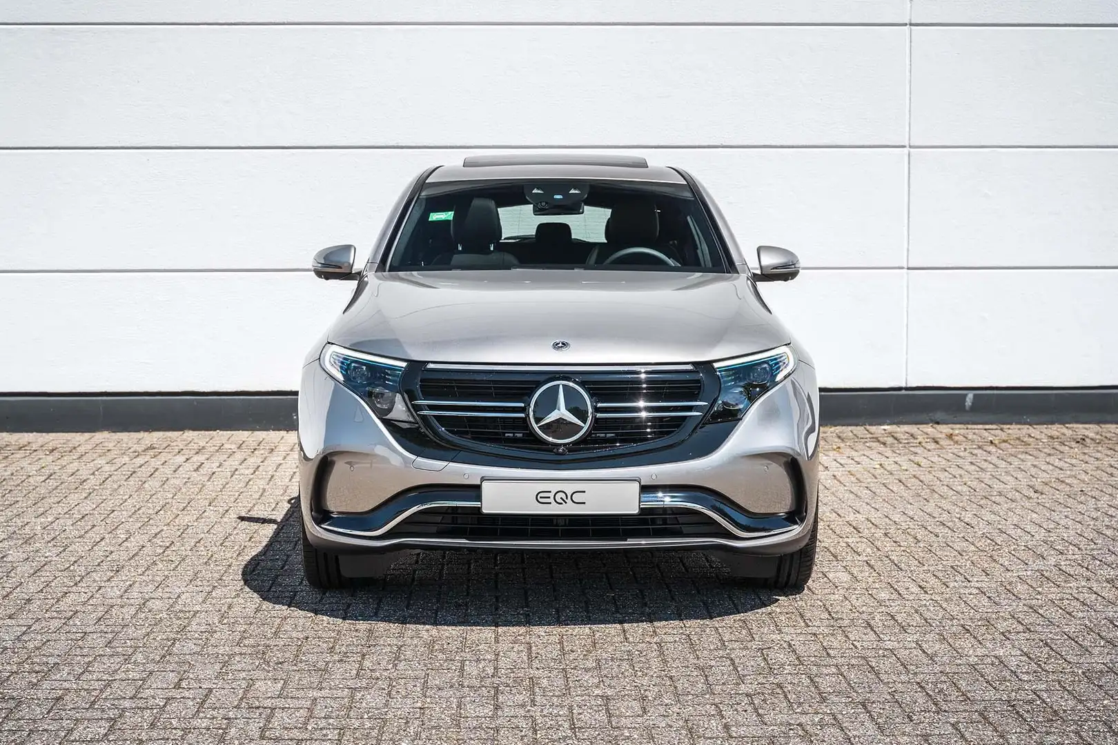 Mercedes-Benz EQC 400 4MATIC AMG Line Premium Plus | Schuifdak | Silber - 2