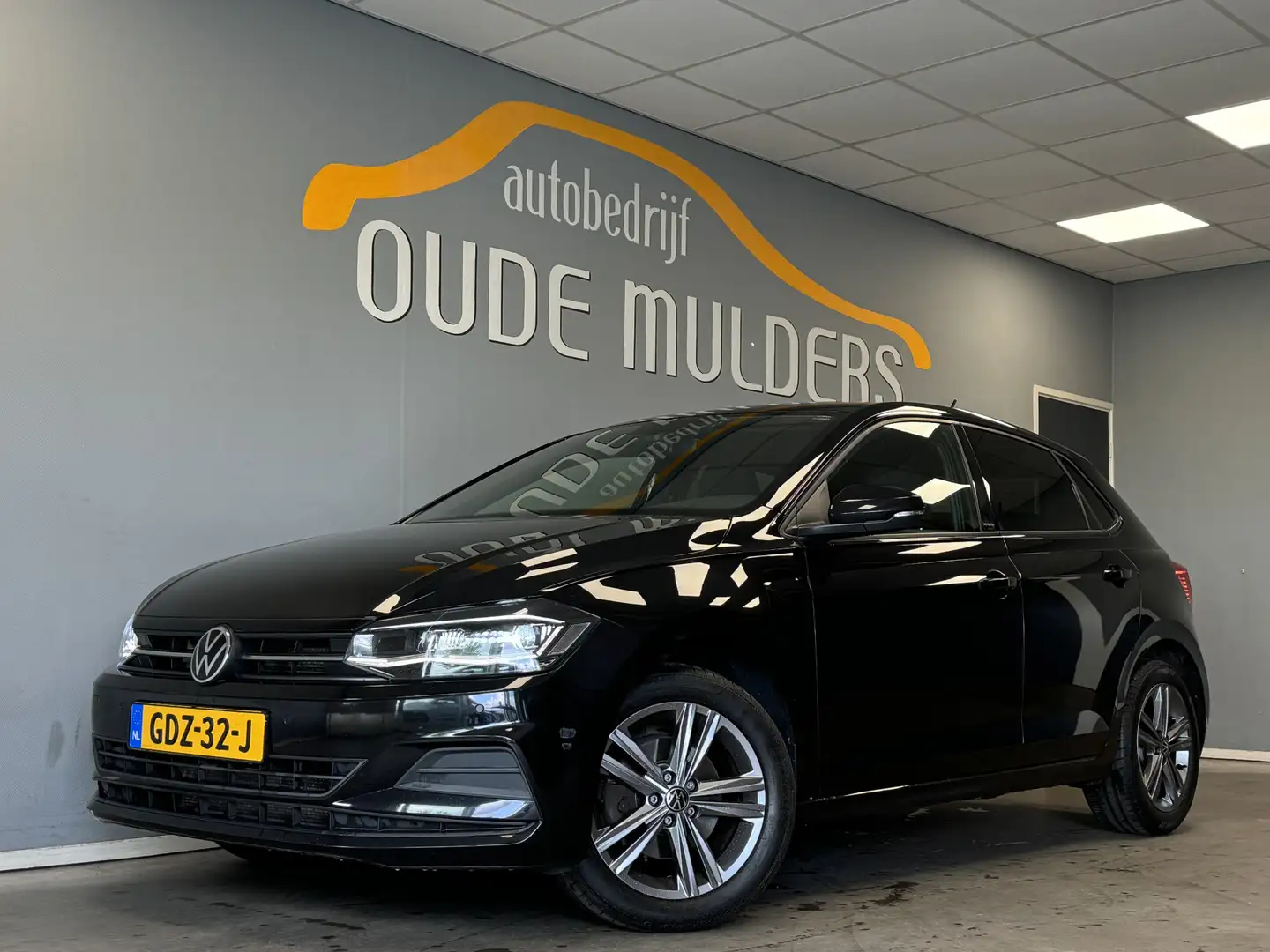 Volkswagen Polo 1.0 TSI UNITED Camera/AdaptieveCruise/Trekhaak Zwart - 1