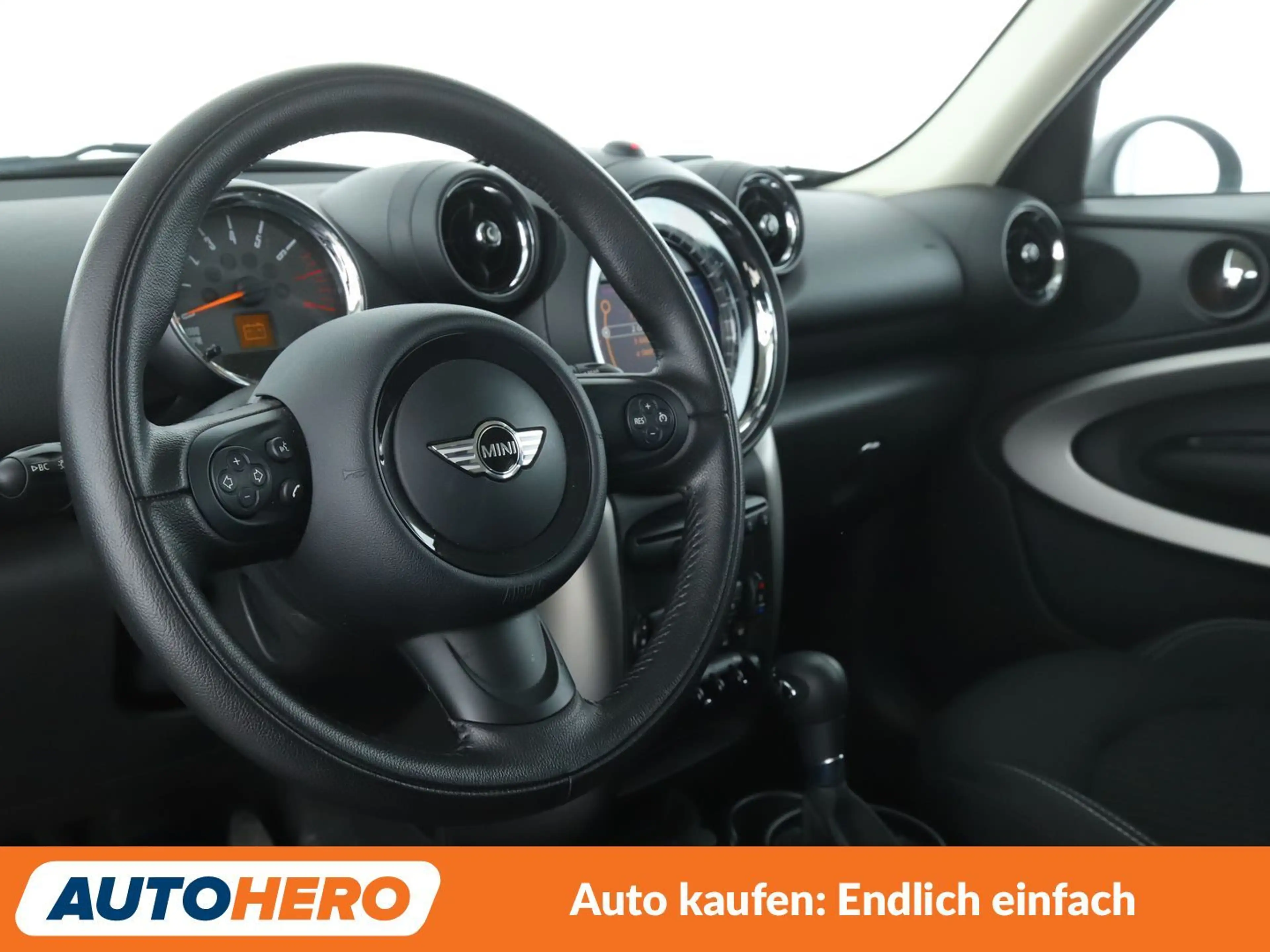 MINI Cooper Paceman Cooper ALL4 Aut.*NAVI*BI-XENON*TEMPO*PDC*SHZ* — photo 11