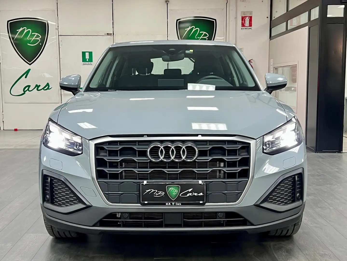 Audi Q2 35 2.0 tdi Business Advanced s-tronic Grijs - 2